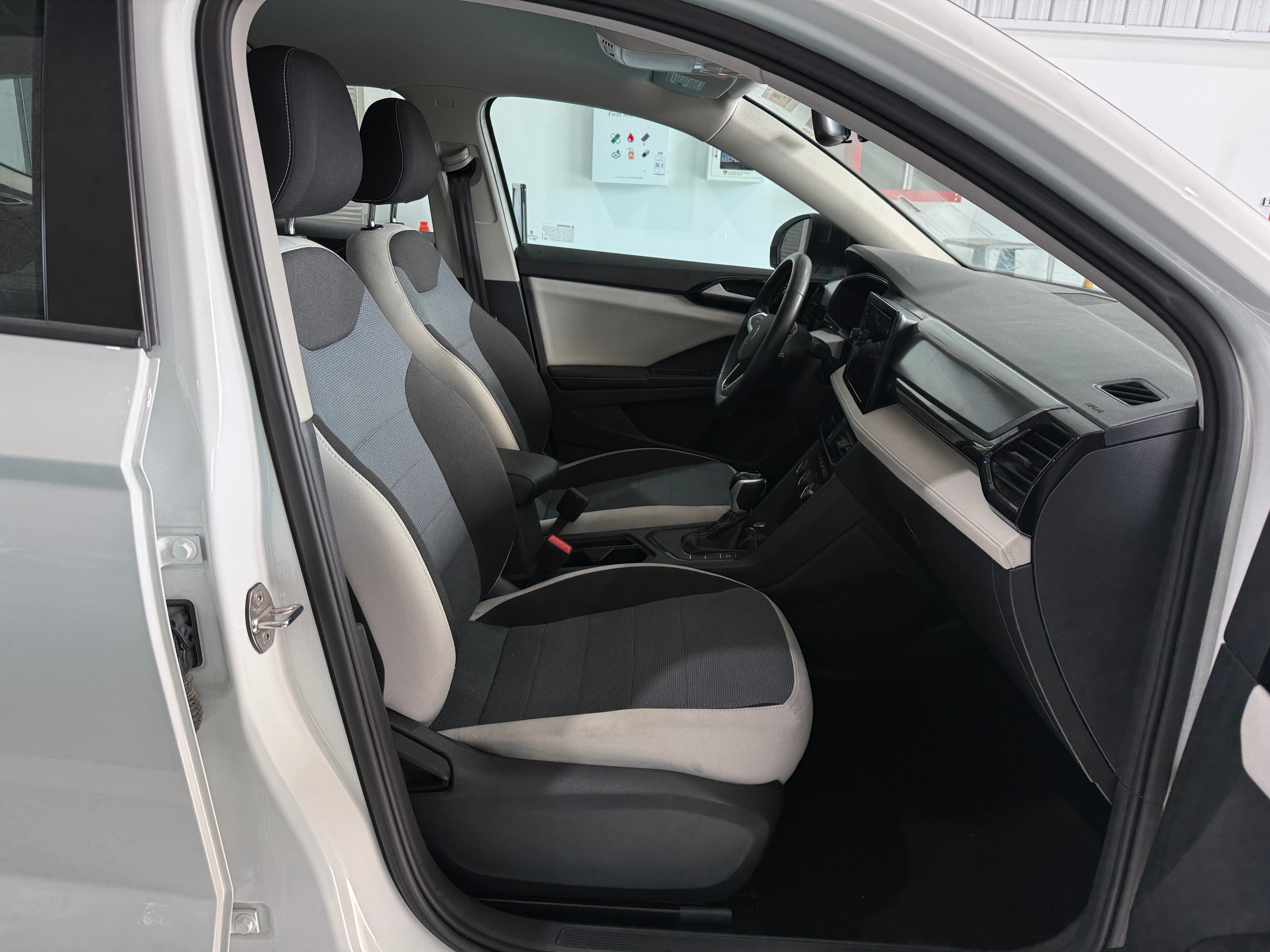 2025 Volkswagen Taos
