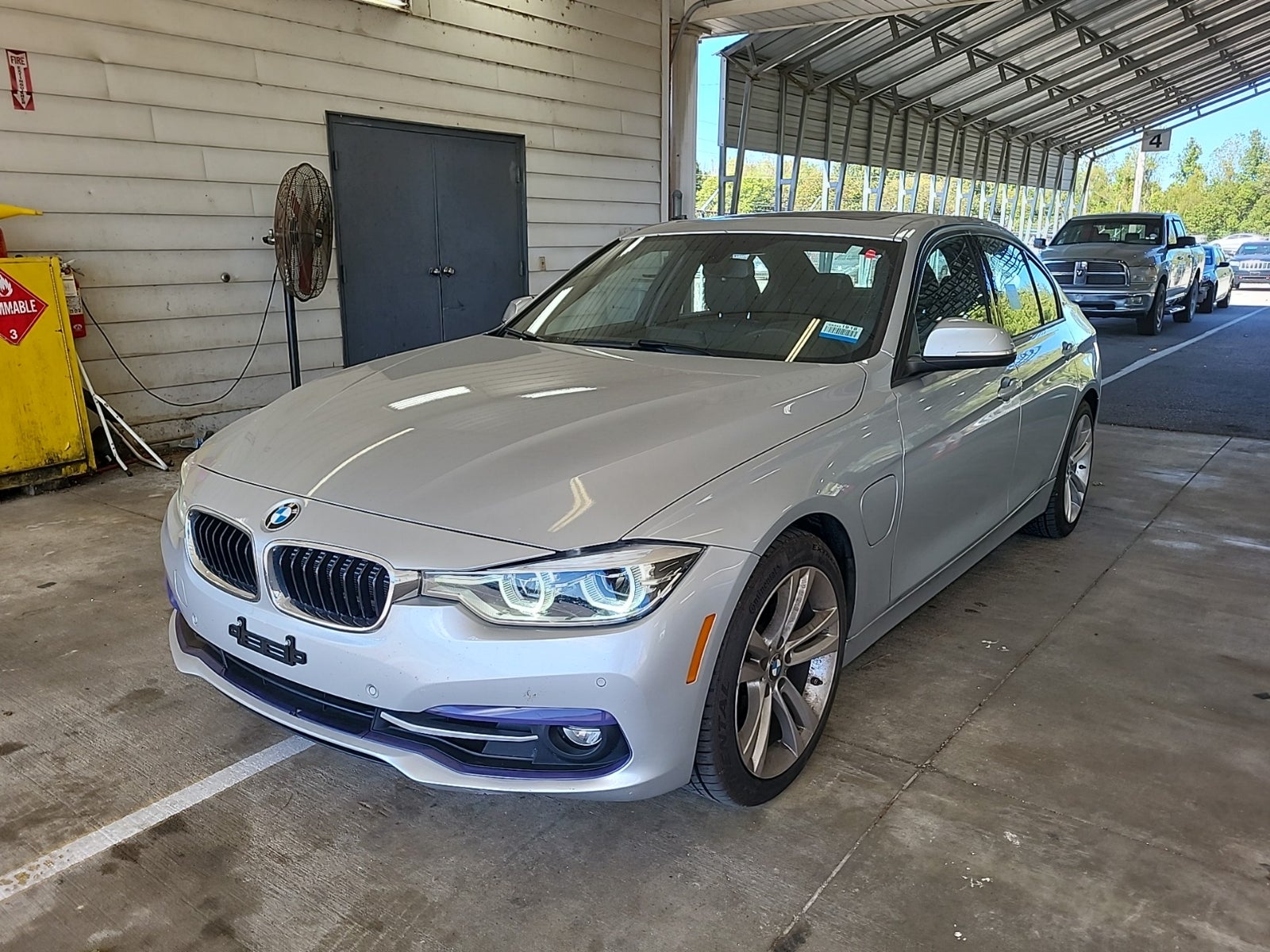 2016 BMW 330e 330e