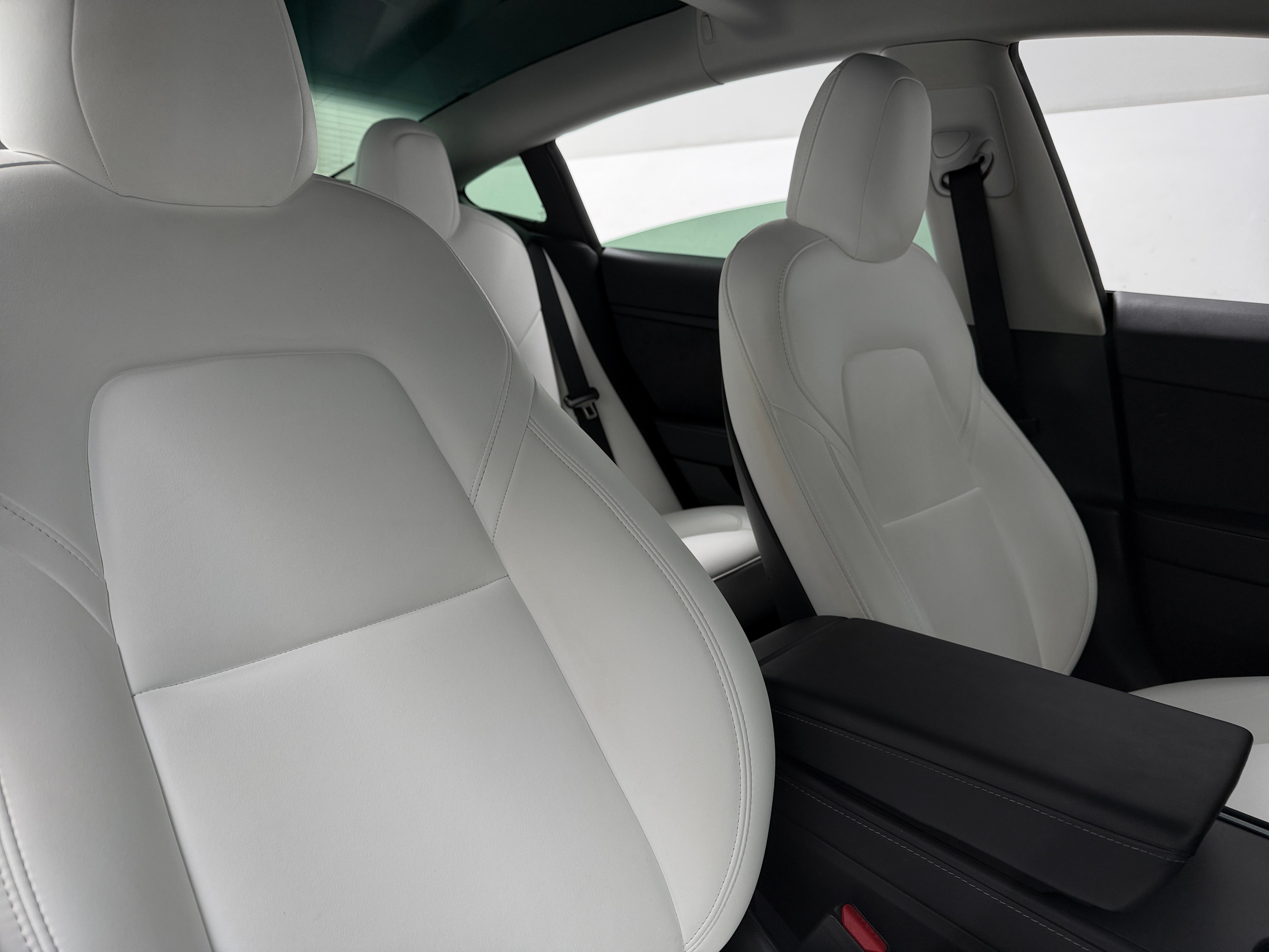 Used 2022 Tesla Model 3 Long Range with VIN 5YJ3E1EB0NF266352 for sale in Pewaukee, WI