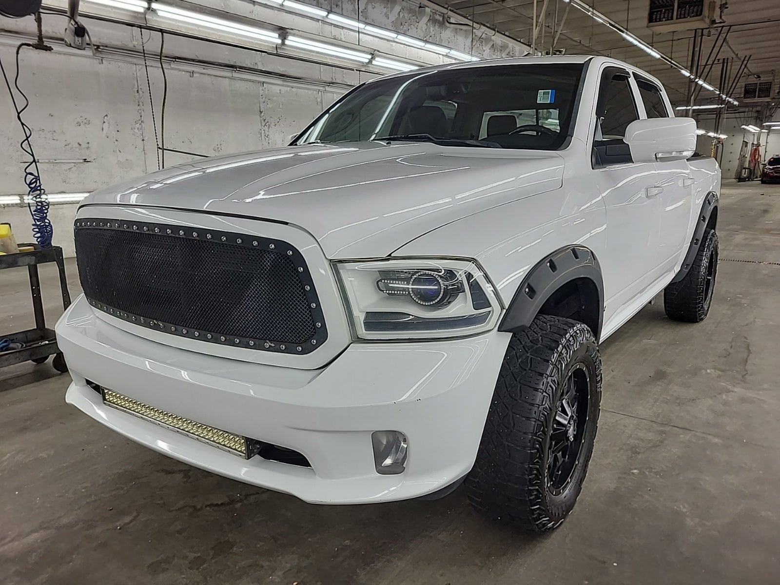 2016 Ram 1500 4WD Crew Cab 140.5" Sport