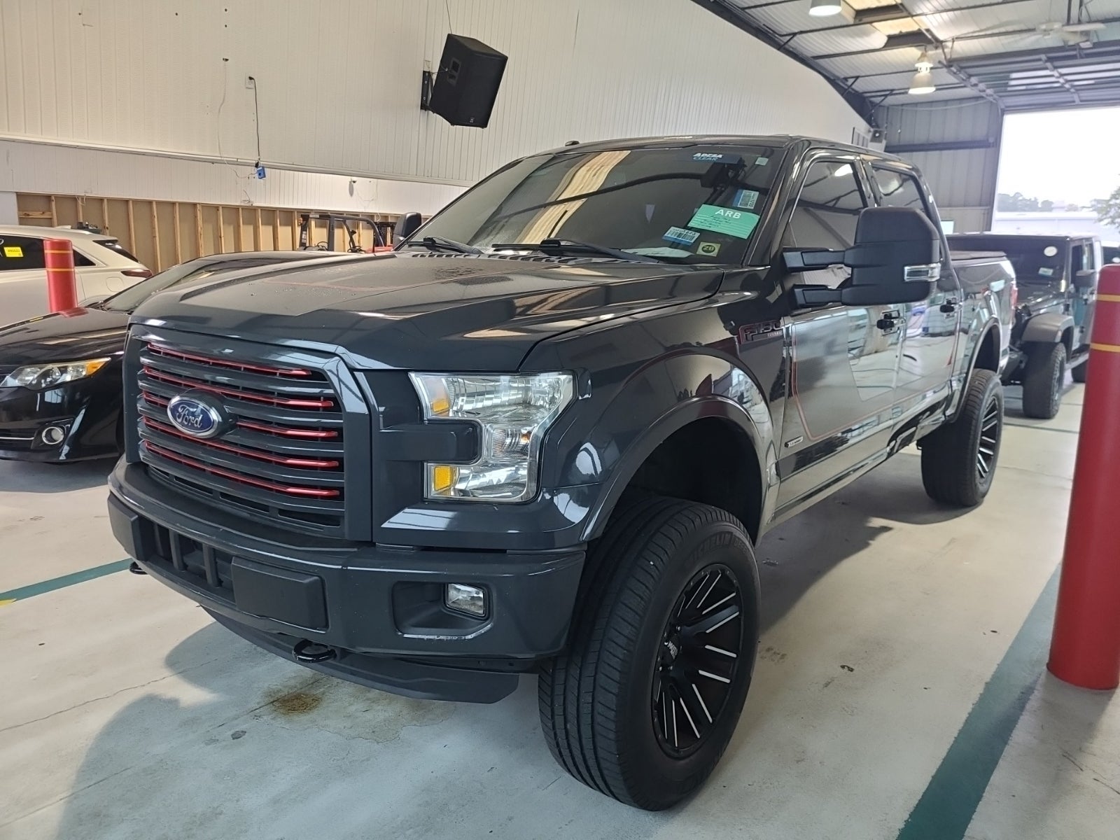 2016 Ford F-150 4WD Supercrew 145" Lariat