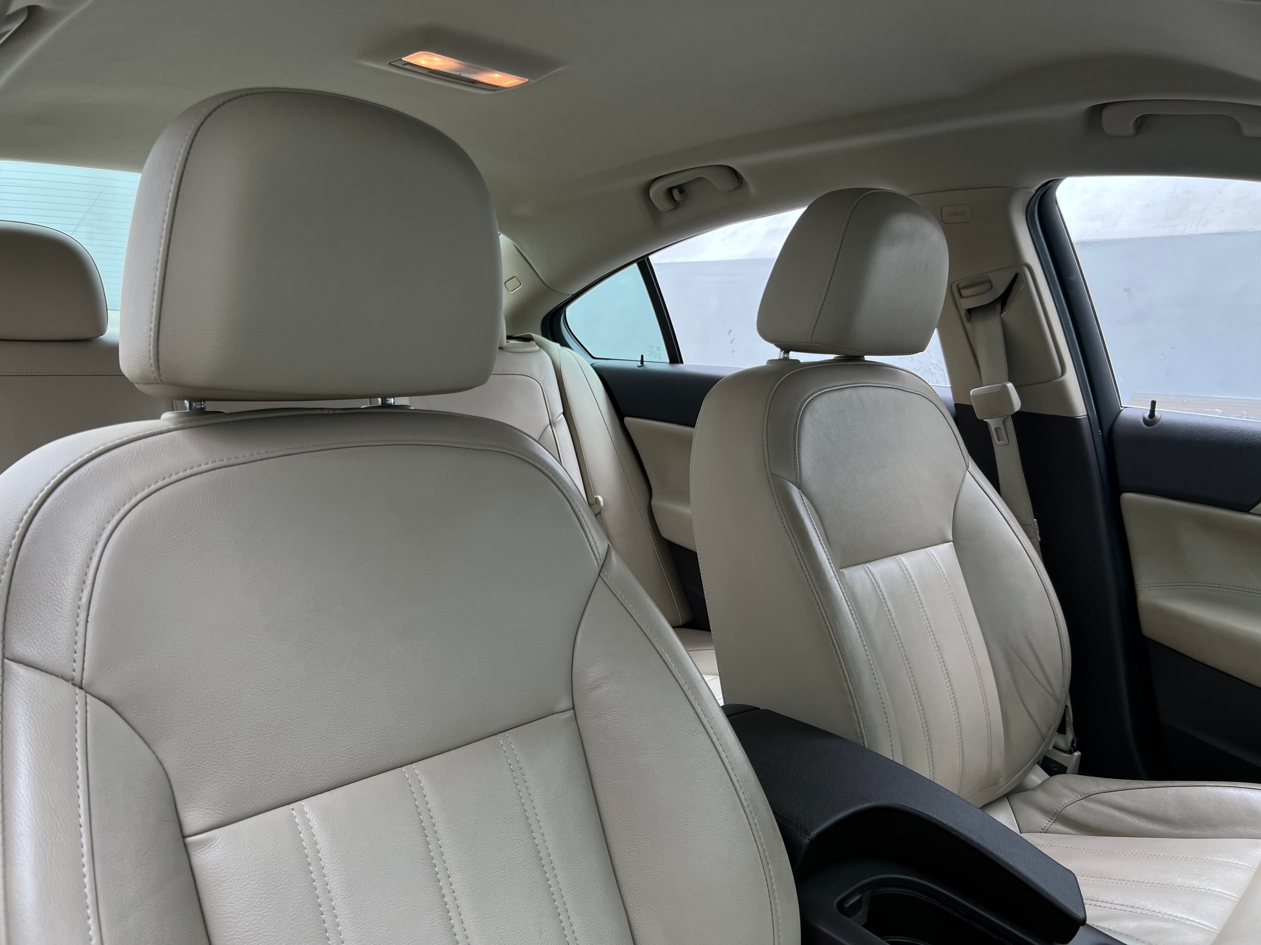 Used 2011 Buick Regal CXL with VIN W04GN5EC4B1013826 for sale in Pewaukee, WI