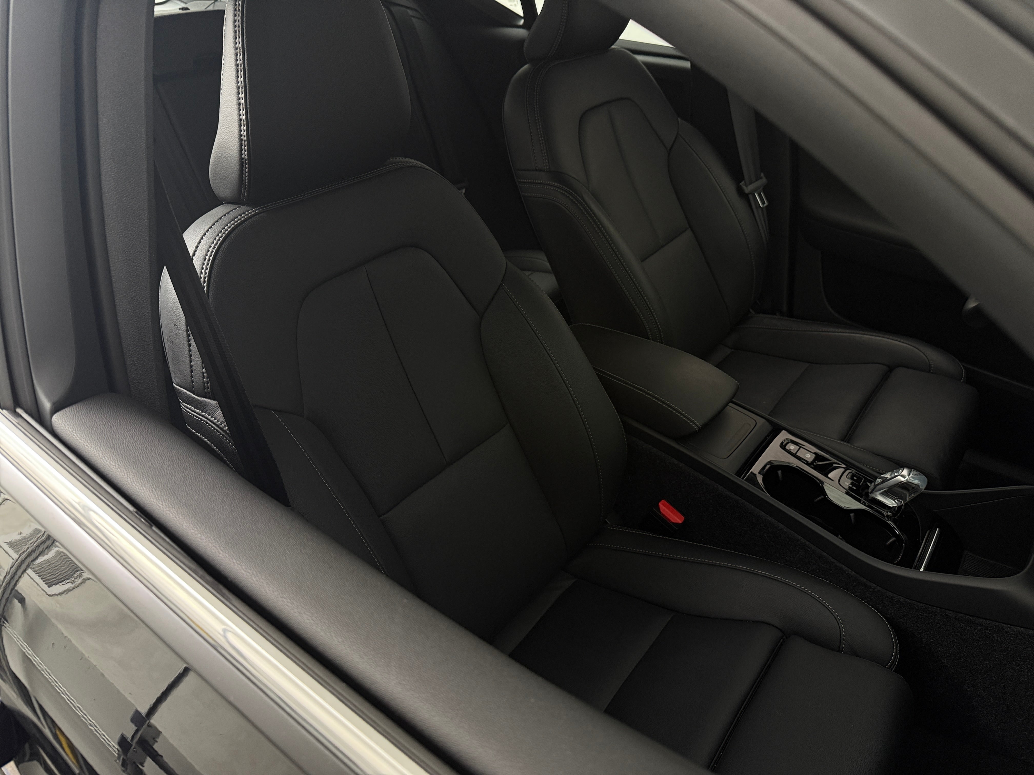 2025 Volvo XC40 Ultra