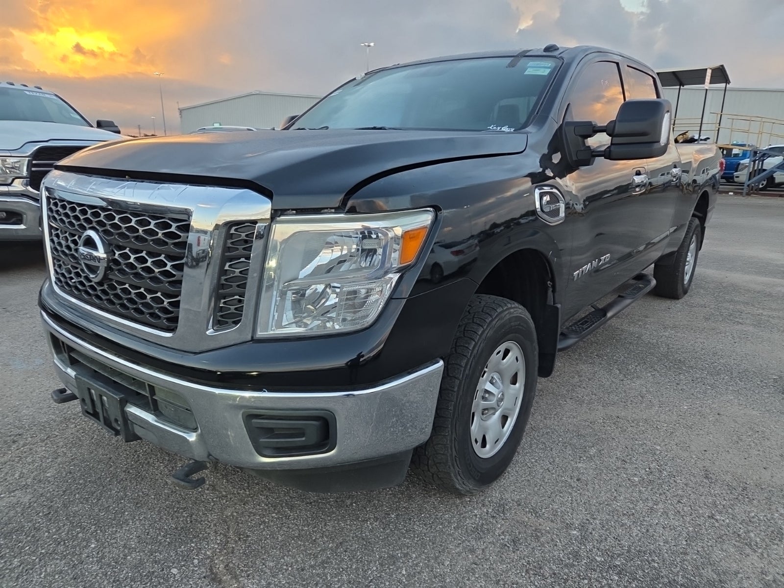 2017 Nissan Titan XD 4x4 Diesel Crew Cab SV
