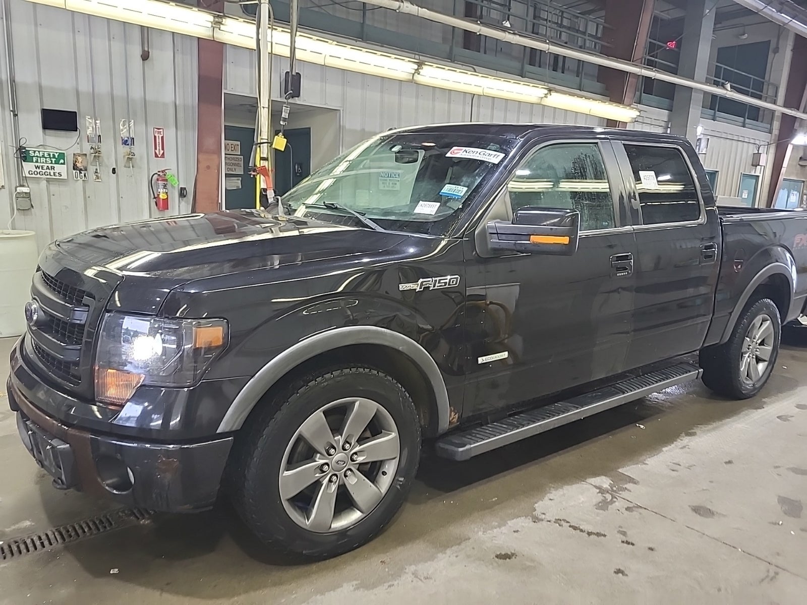 2014 Ford F-150 4WD Supercrew 145" FX4