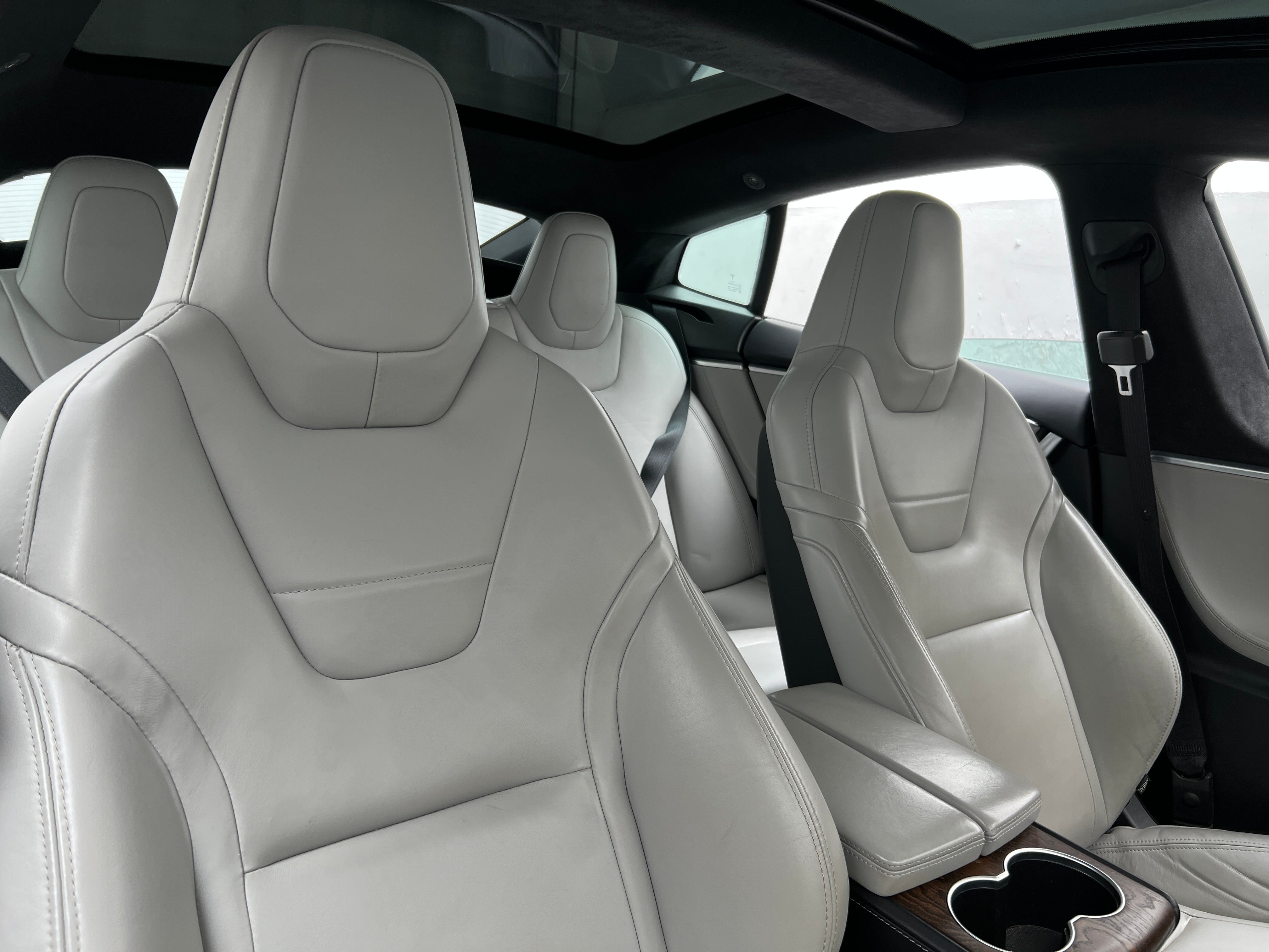 2016 Tesla Model S 60D