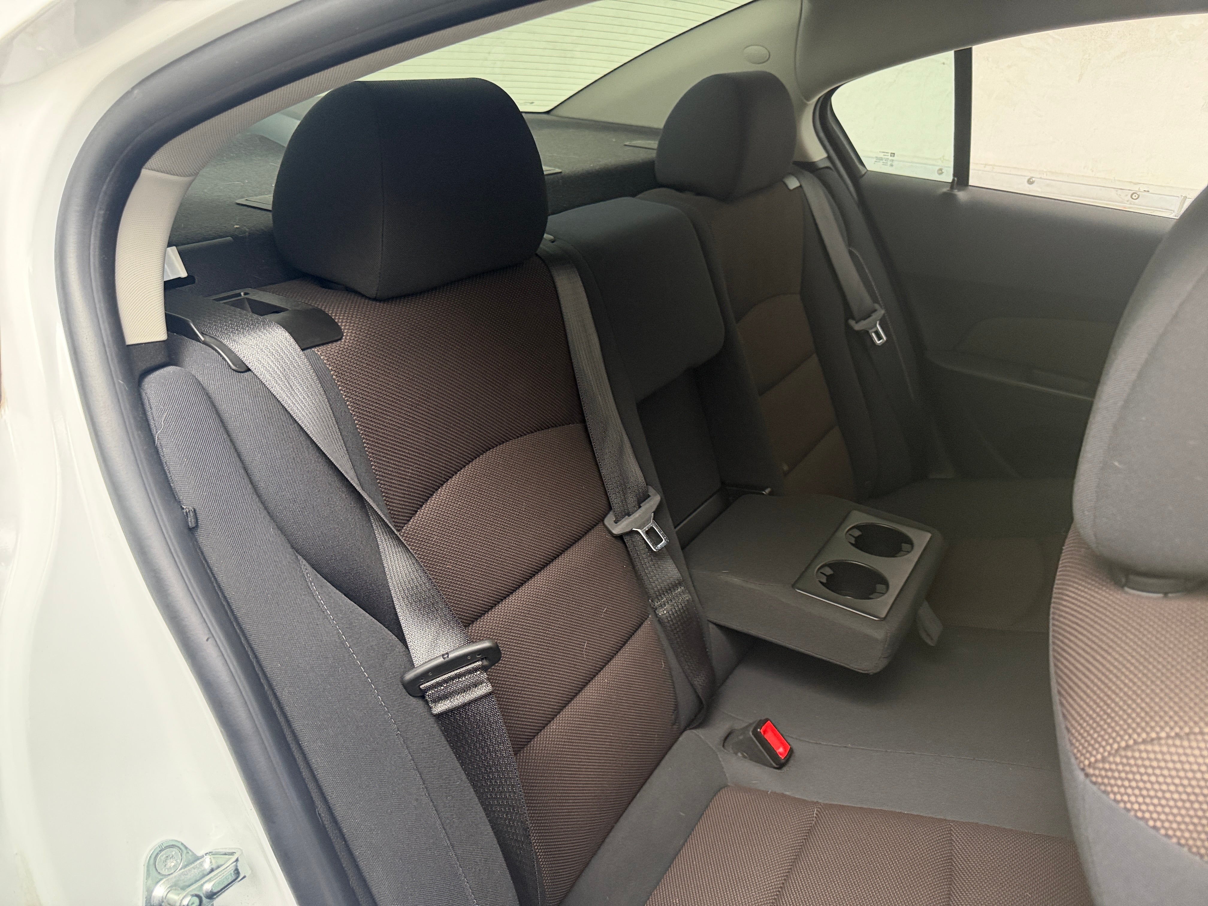 Used 2016 Chevrolet Cruze Limited 1LT with VIN 1G1PE5SBXG7105859 for sale in Pewaukee, WI