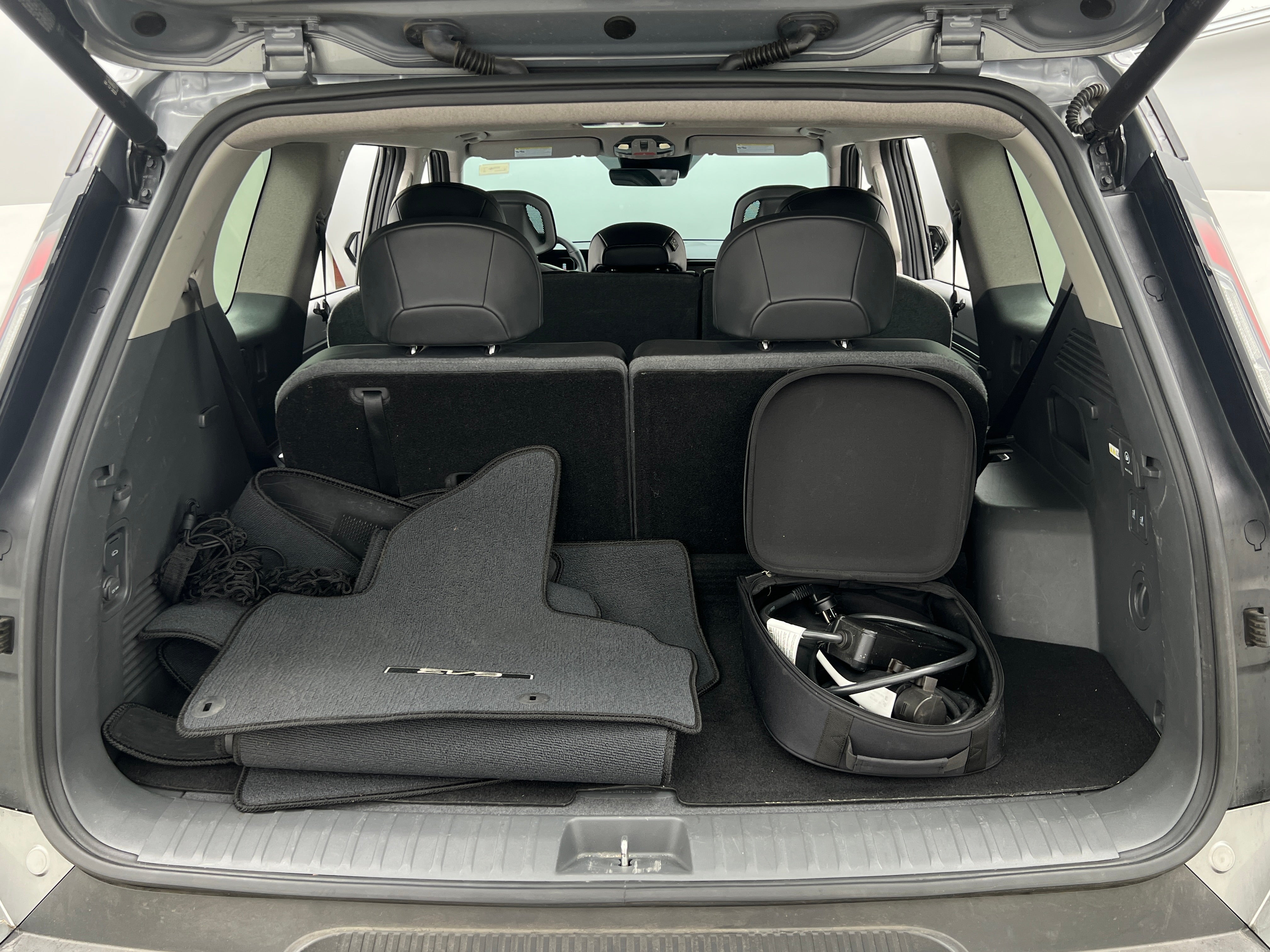 Used 2024 Kia EV9 Wind with VIN KNDAFFS57R6033876 for sale in Auburn, WA
