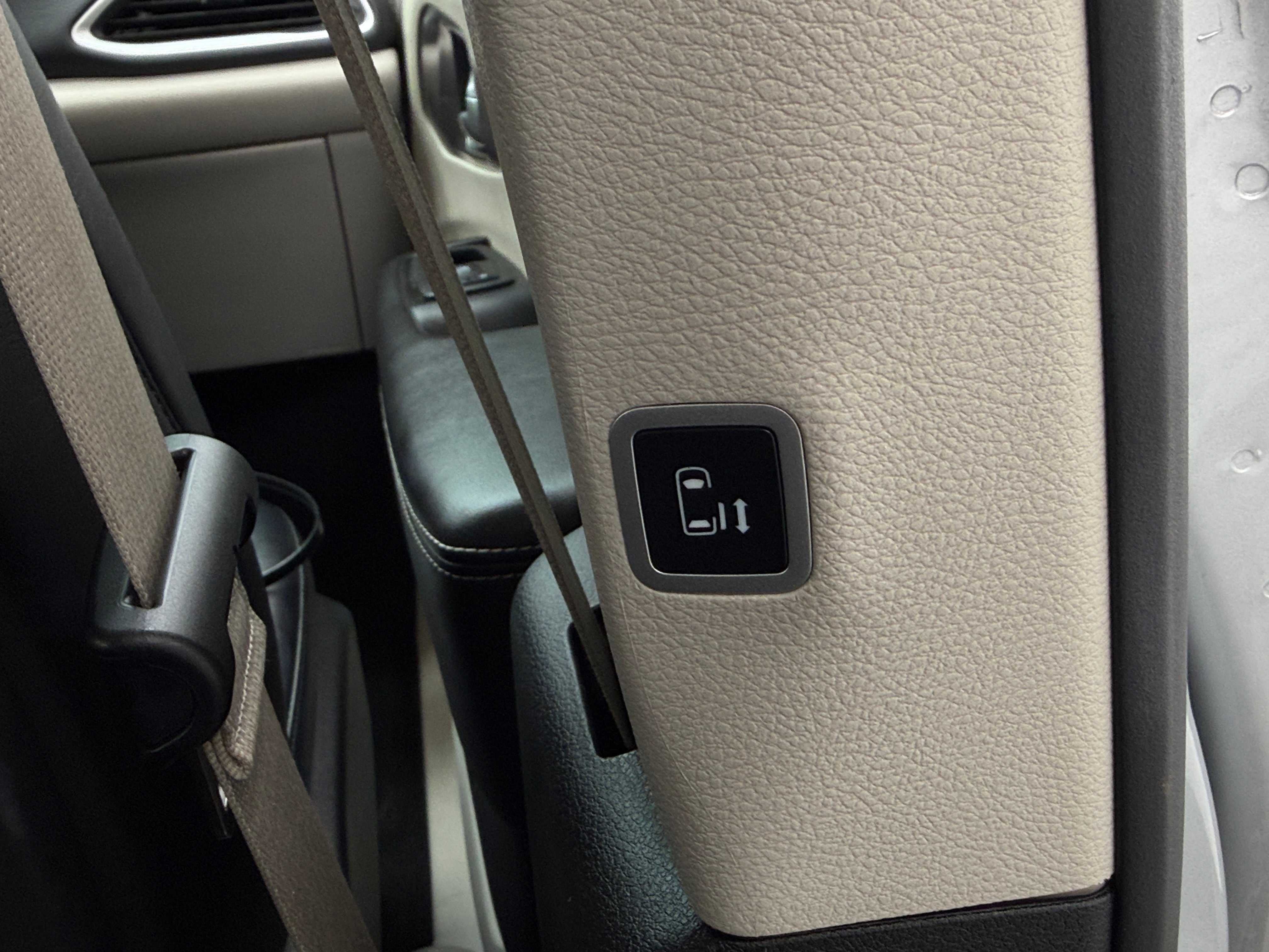 2024 Chrysler Pacifica PHEV Select