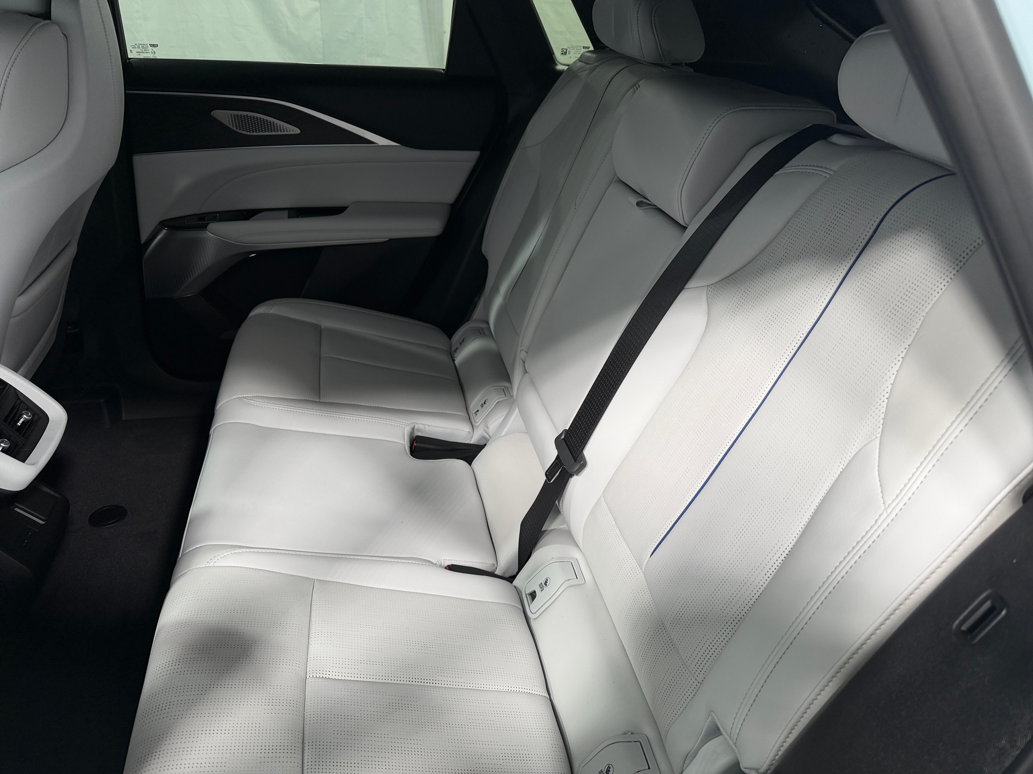 2025 Cadillac LYRIQ