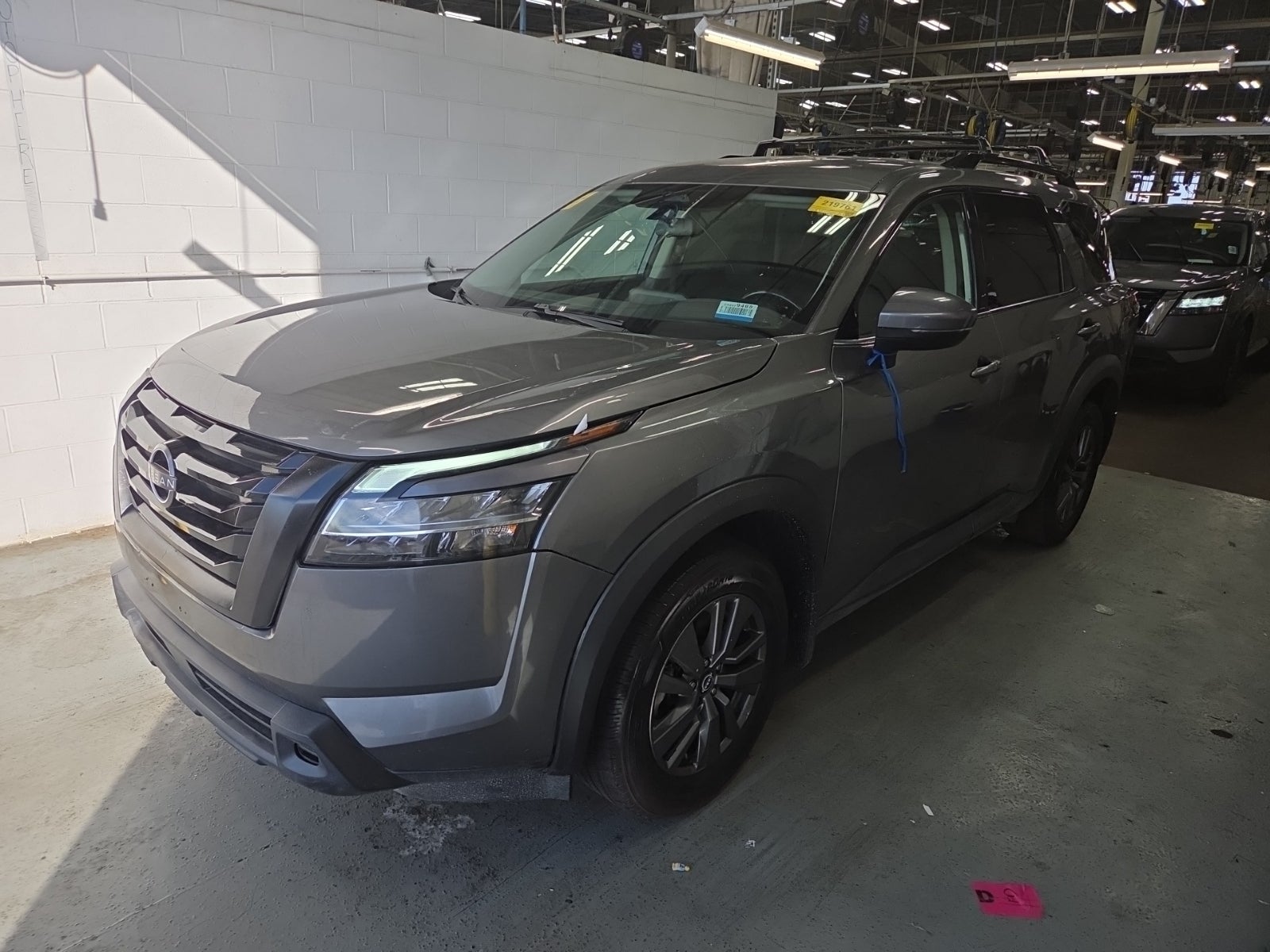 2022 Nissan Pathfinder SV