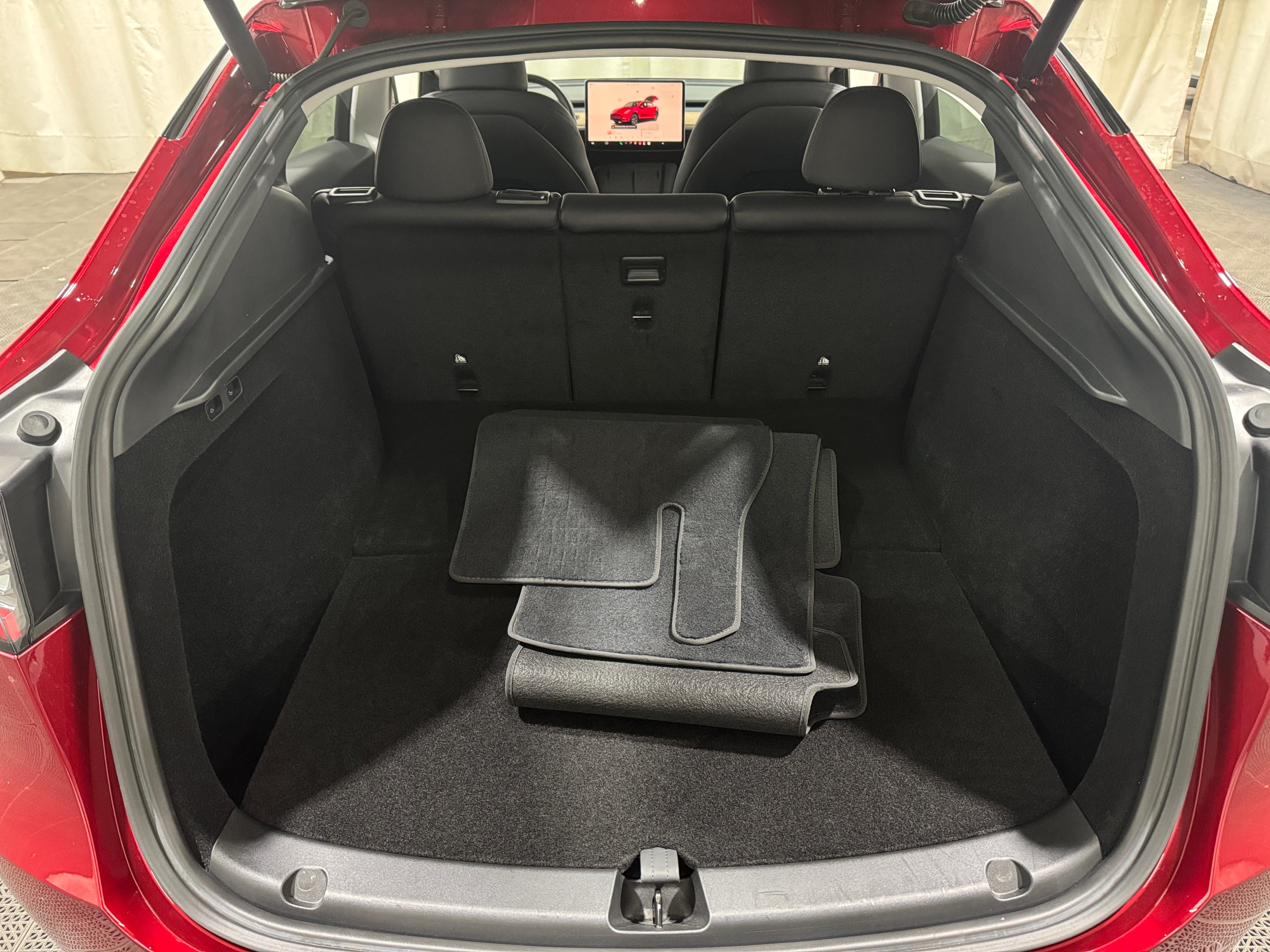 Used 2024 Tesla Model Y Long Range with VIN 7SAYGDED2RA332876 for sale in Pewaukee, WI