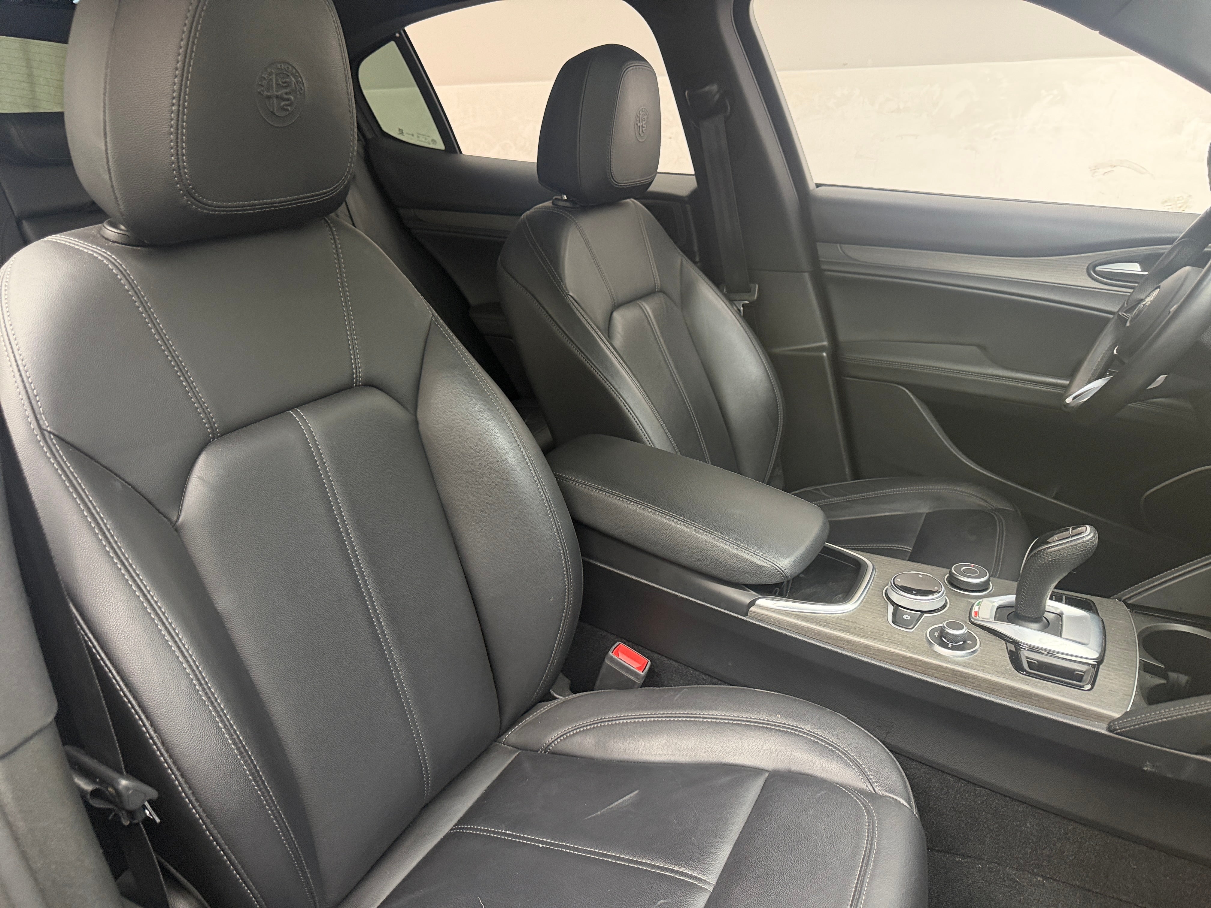 2022 Alfa Romeo Stelvio