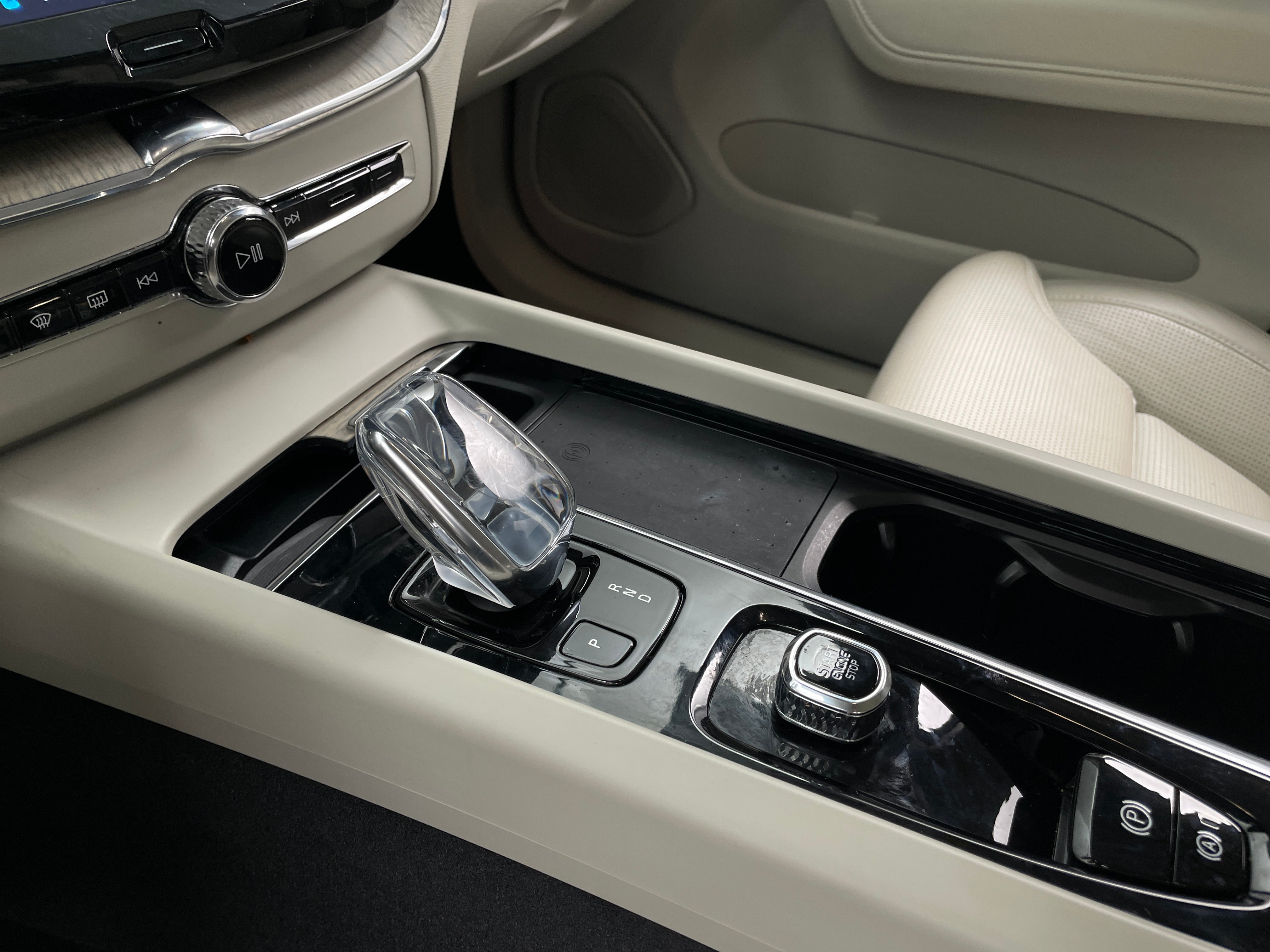2022 Volvo XC60