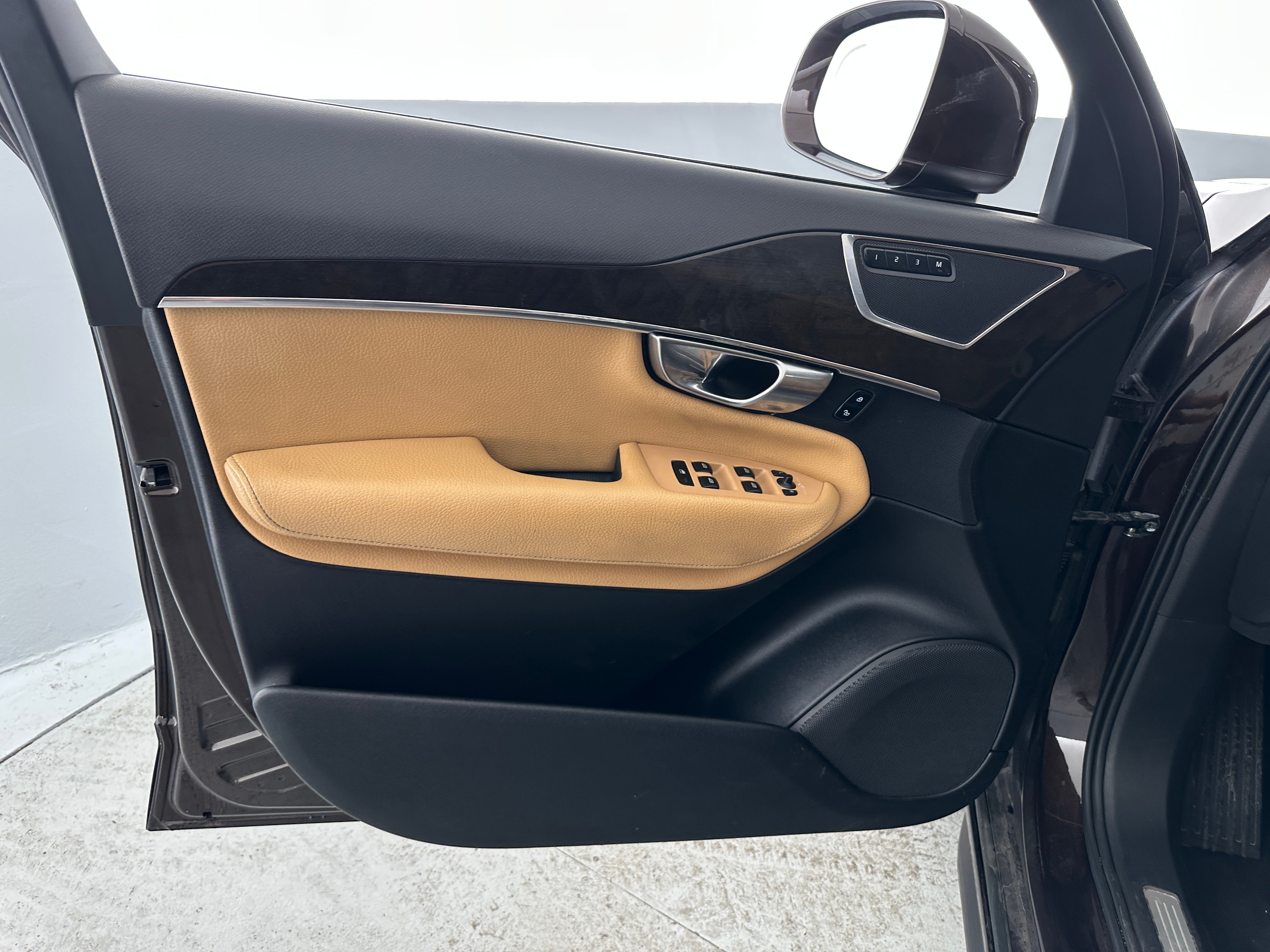 2018 Volvo XC90 Momentum