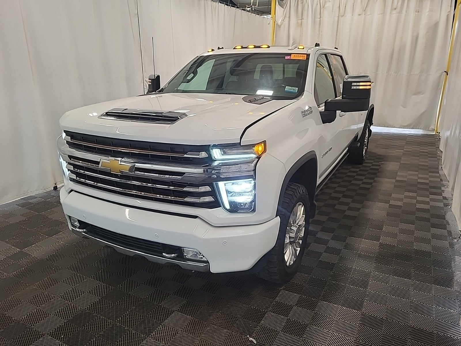 2022 Chevrolet Silverado 2500HD 4WD Crew Cab 172" High Country