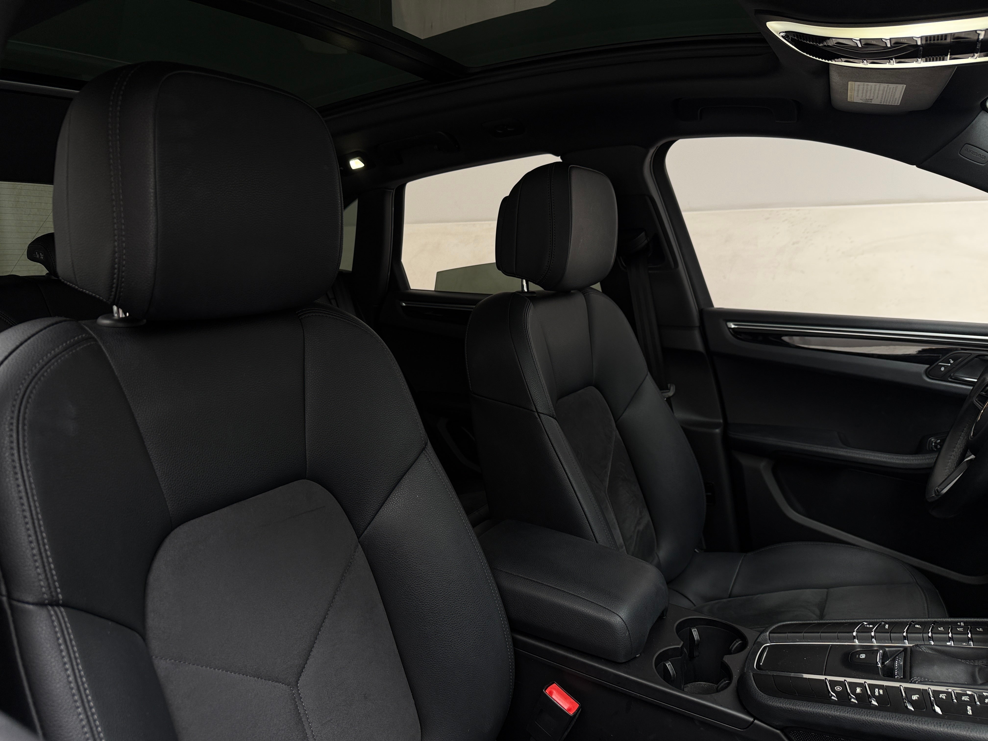 2017 Porsche Macan Base