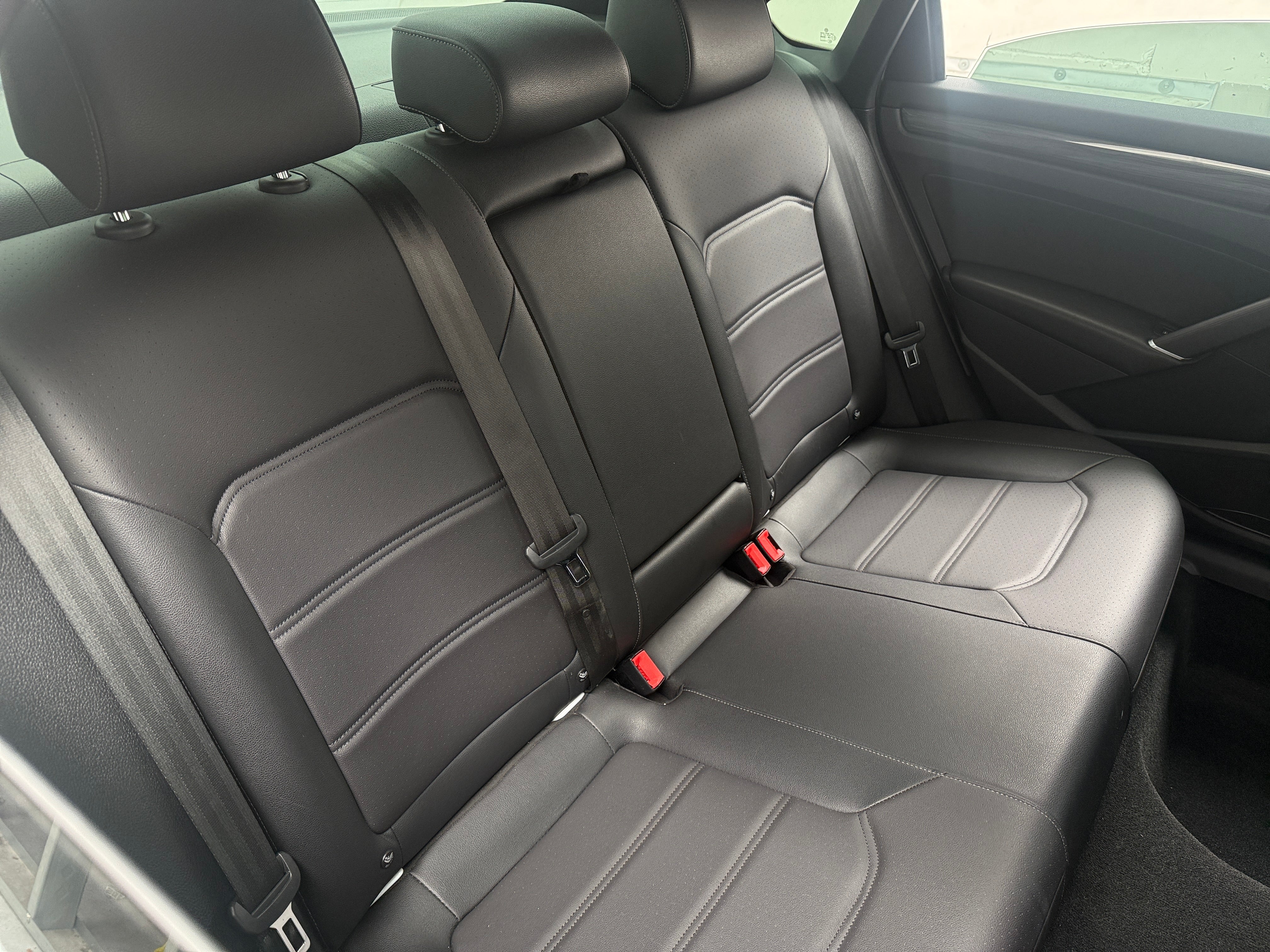 2021 Volkswagen Passat R-Line