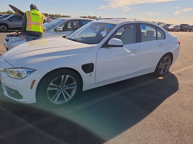 2018 BMW 330e iPerformance