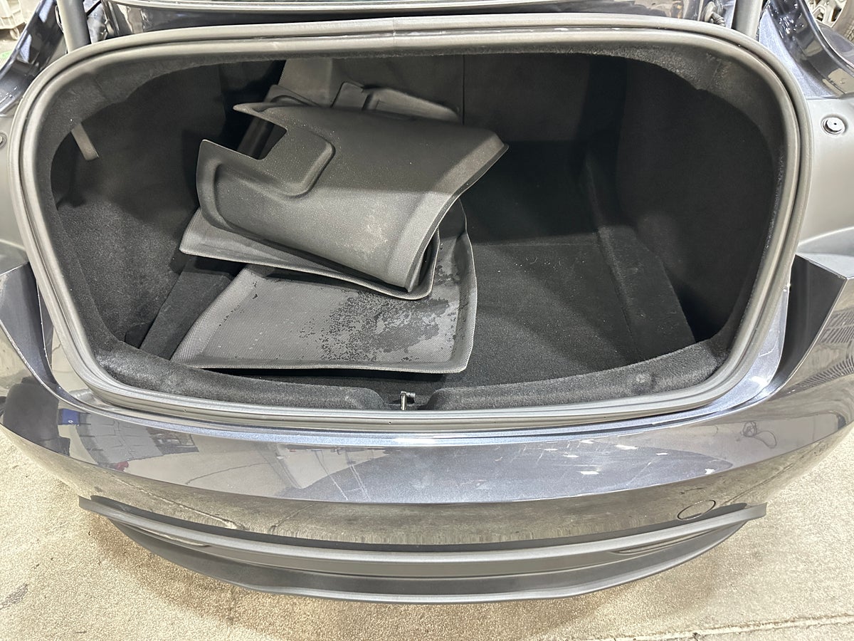 2024 Tesla Model 3 Rear-Wheel Drive in Stealth Grey — photo 2