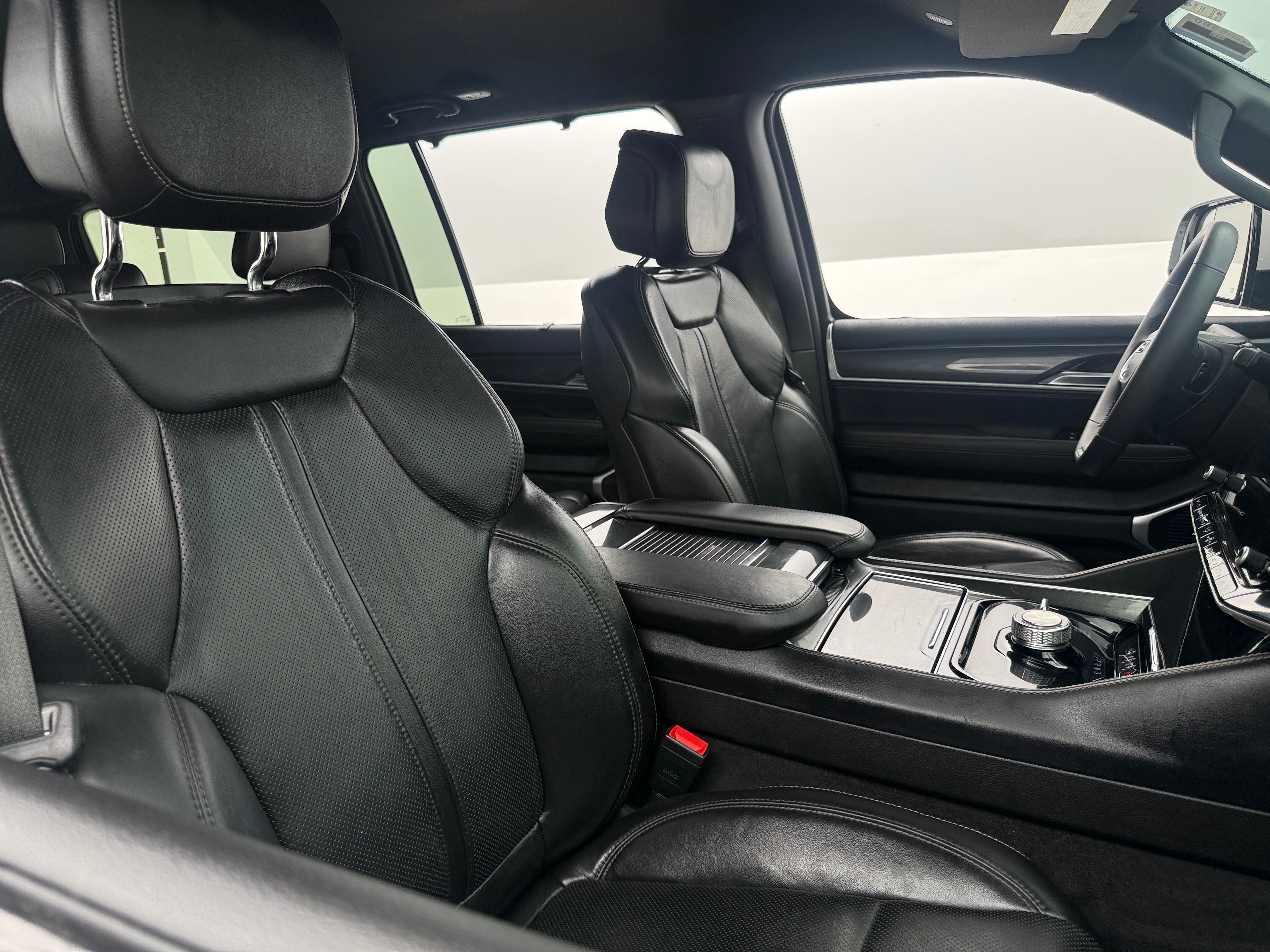 2022 Jeep Wagoneer