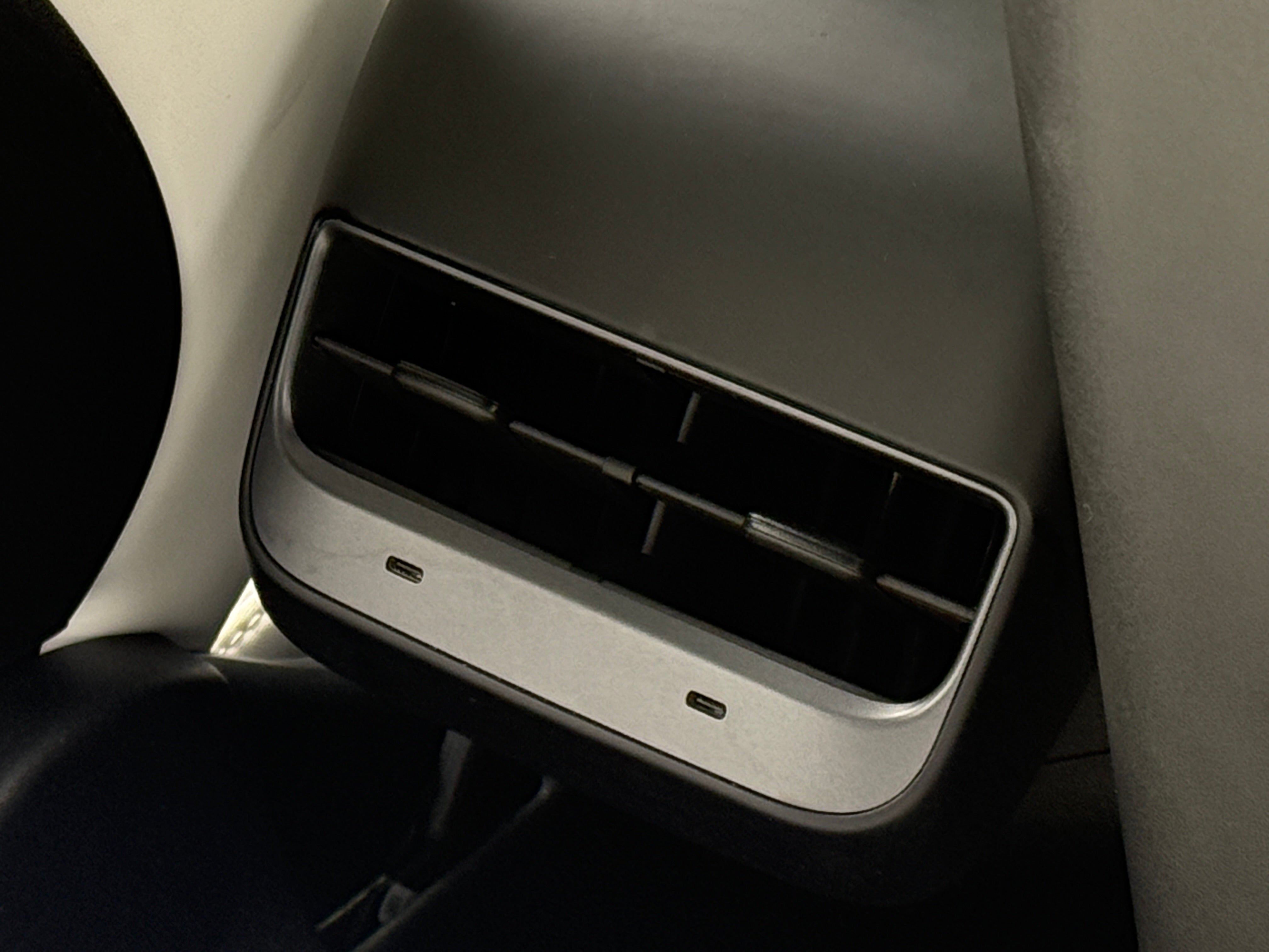 Used 2024 Tesla Model Y Long Range with VIN 7SAYGAEE4RF199290 for sale in Pewaukee, WI