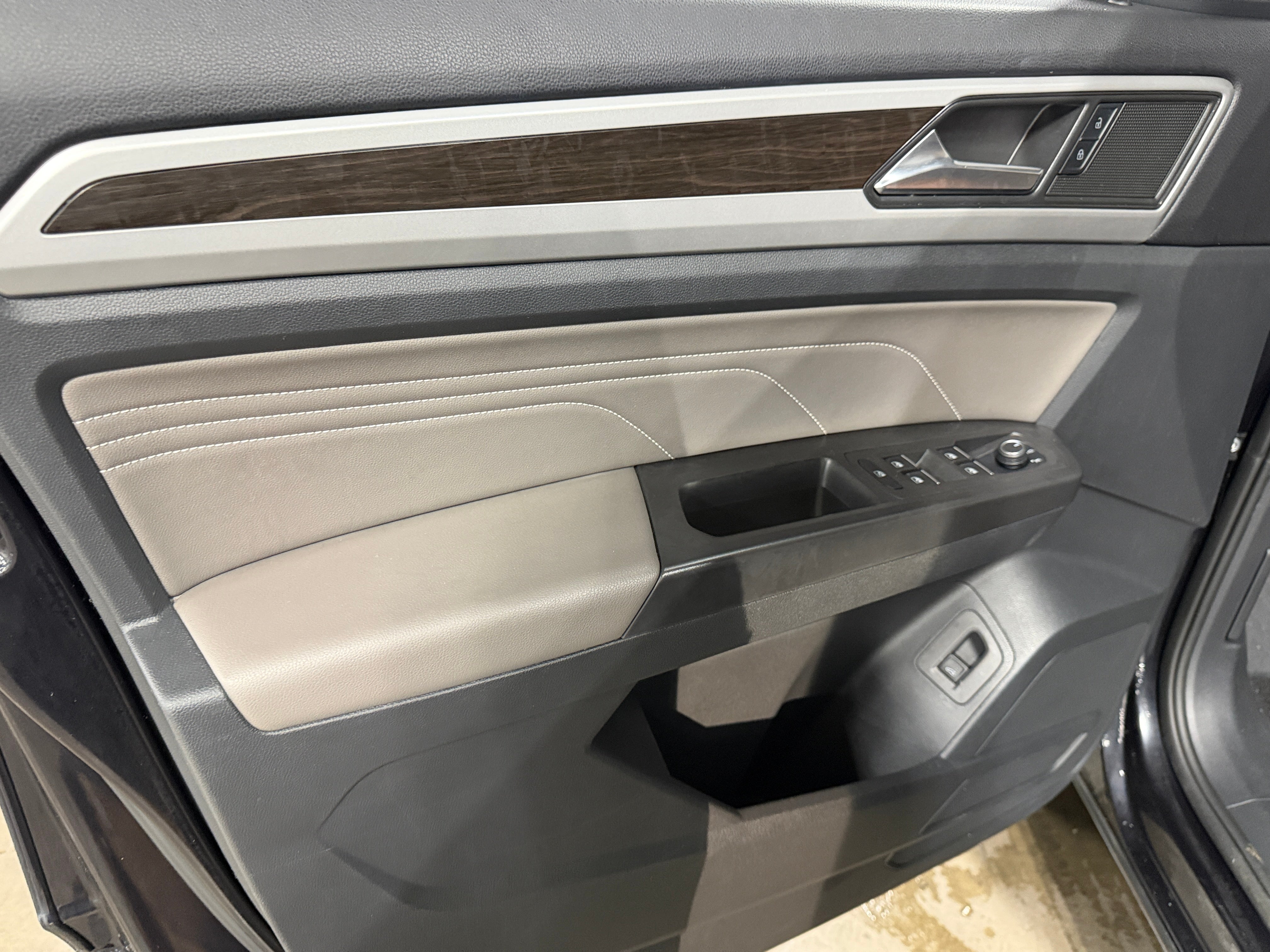 2023 Volkswagen Atlas SE w/Tech