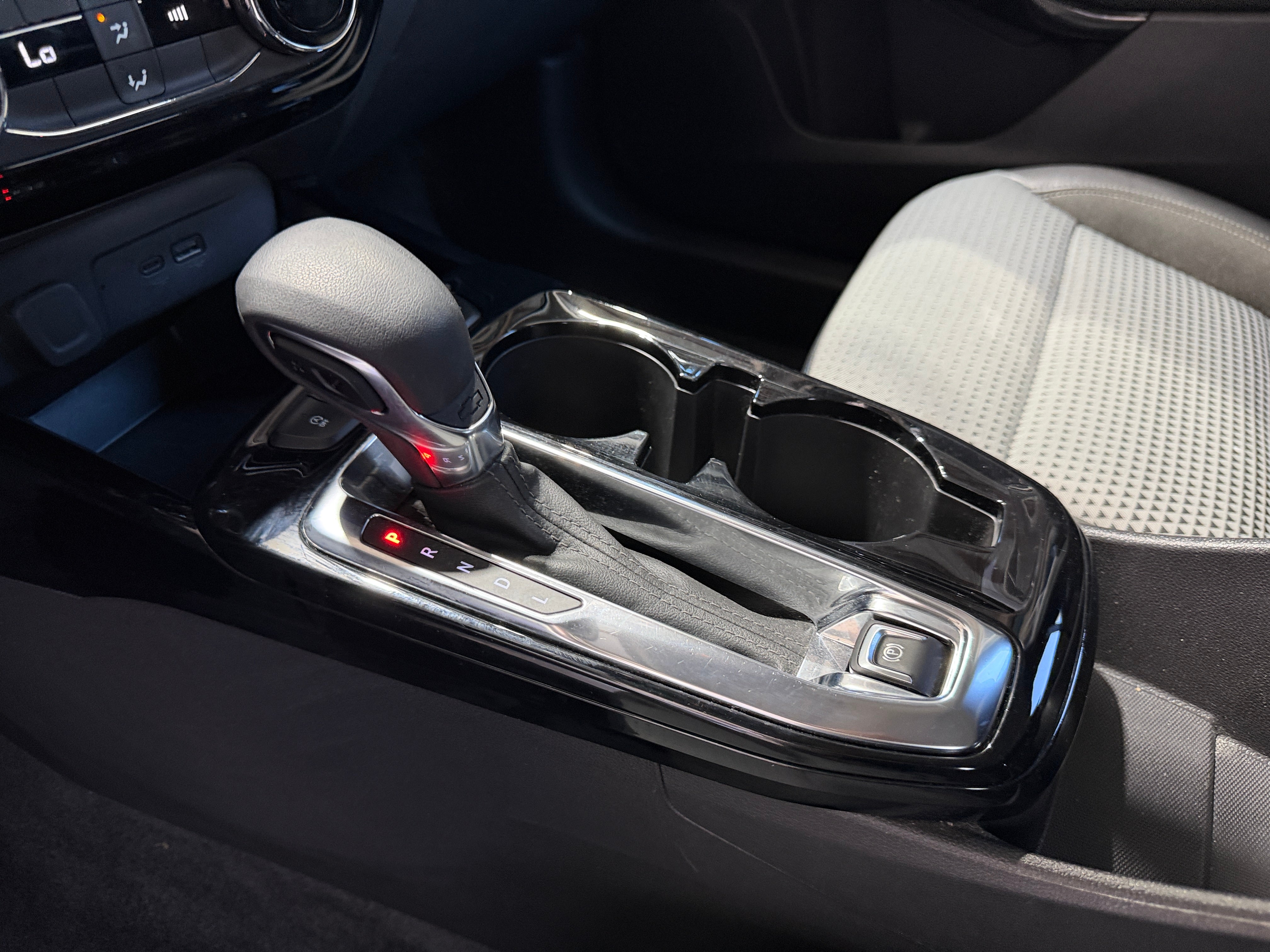 2025 Chevrolet Trax LT - Photo 4