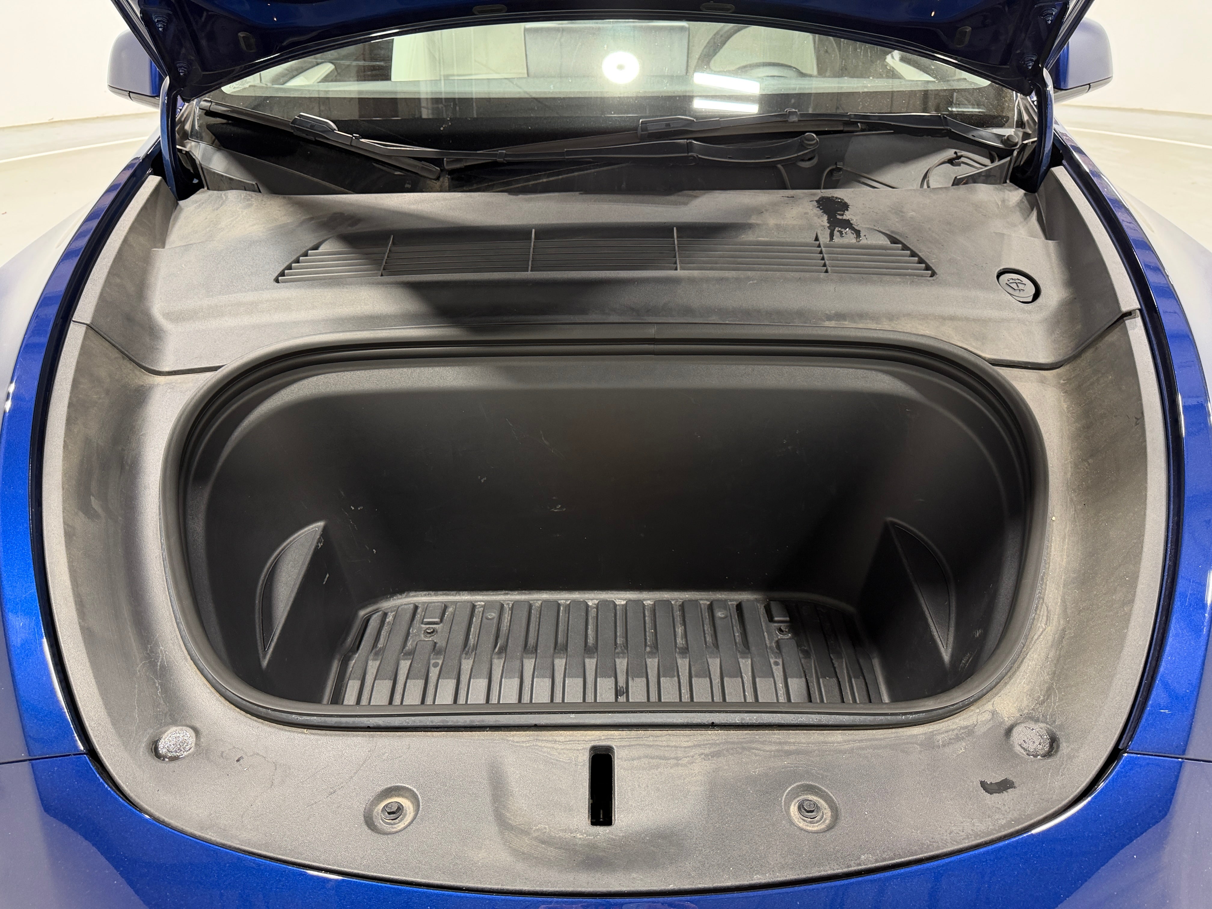 Used 2023 Tesla Model Y Long Range with VIN 7SAYGDEE3PF898571 for sale in Auburn, WA