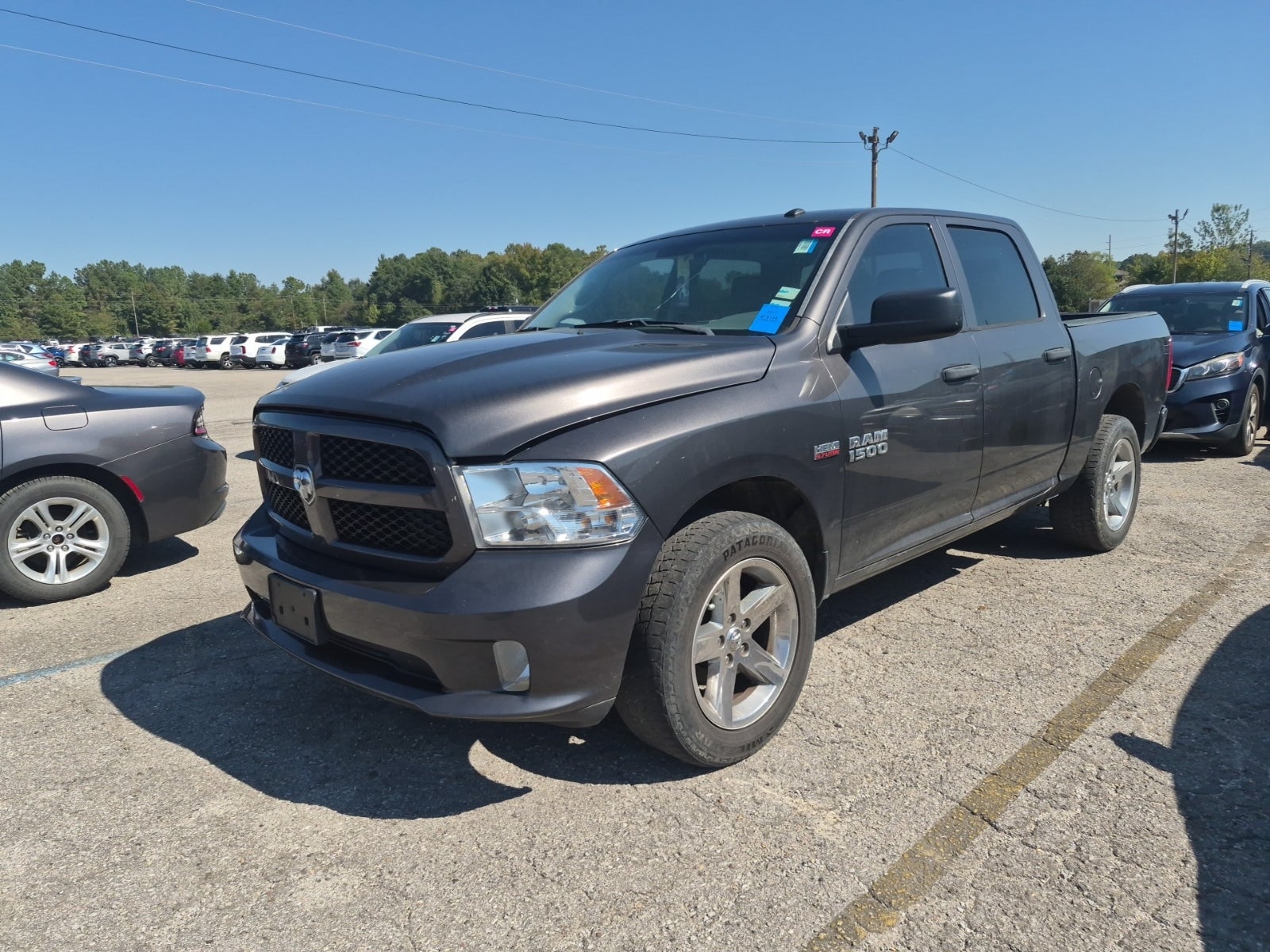 2017 Ram 1500 Express 4x4 Crew Cab 5'7" Box