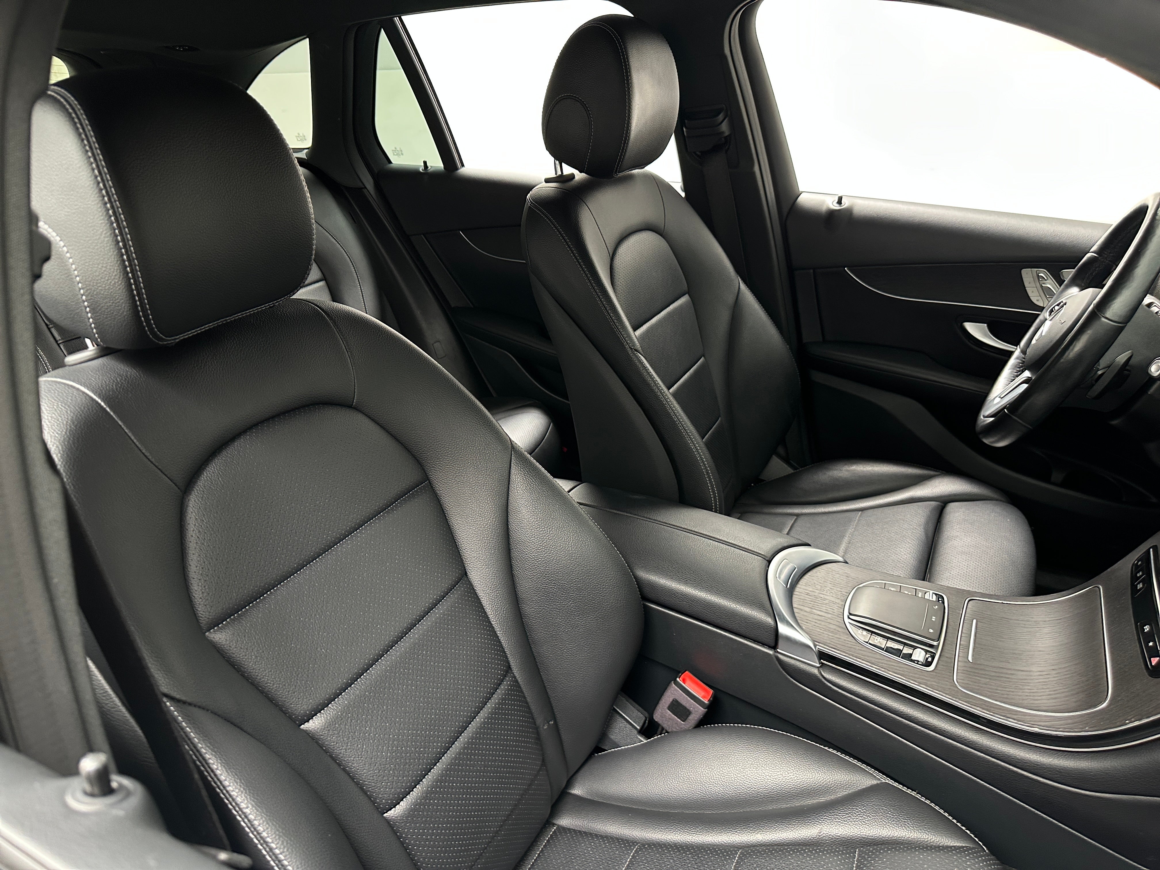 2021 Mercedes-Benz GLC