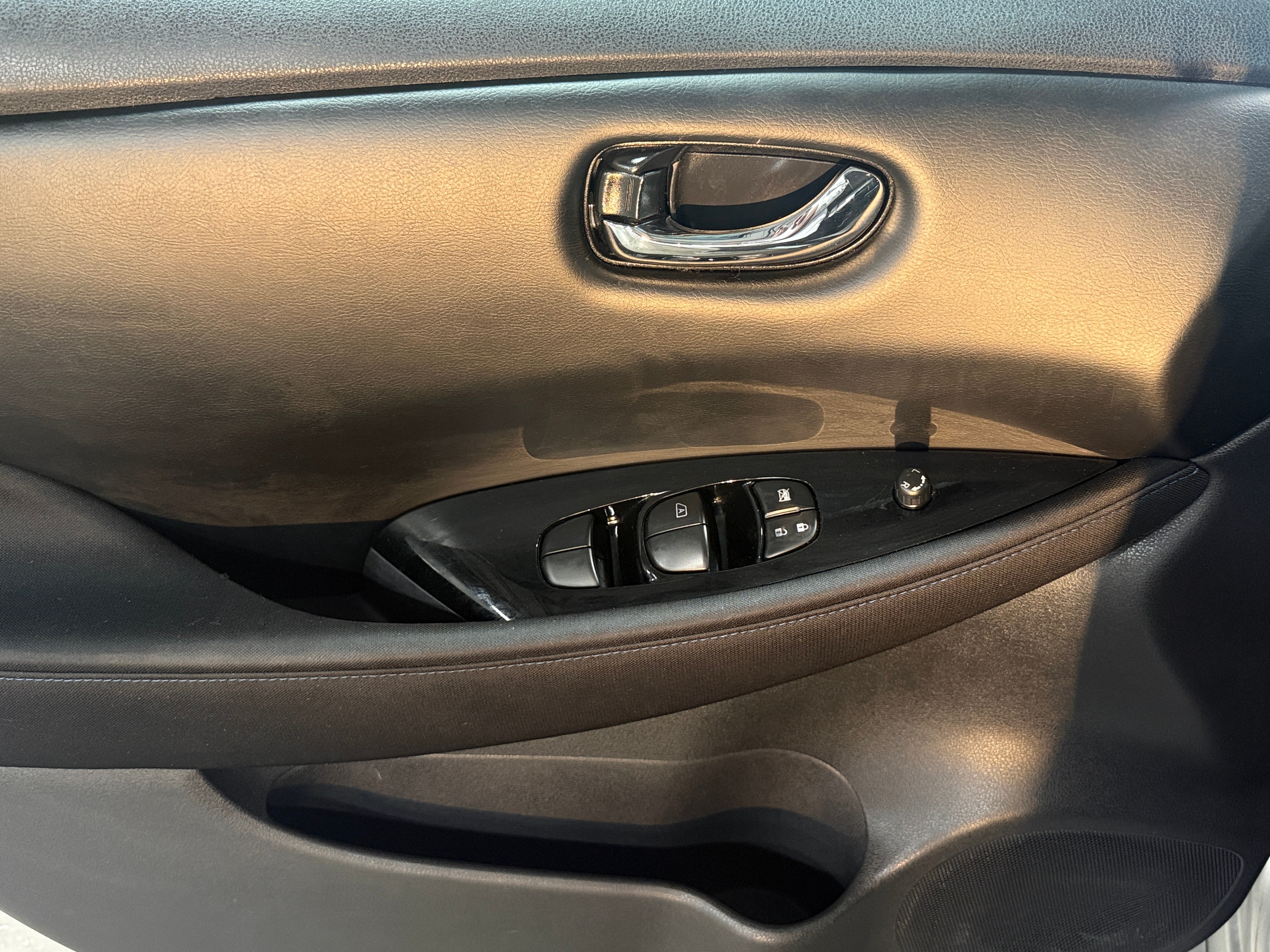 Used 2021 Nissan Leaf SV with VIN 1N4AZ1CV2MC552651 for sale in Auburn, WA