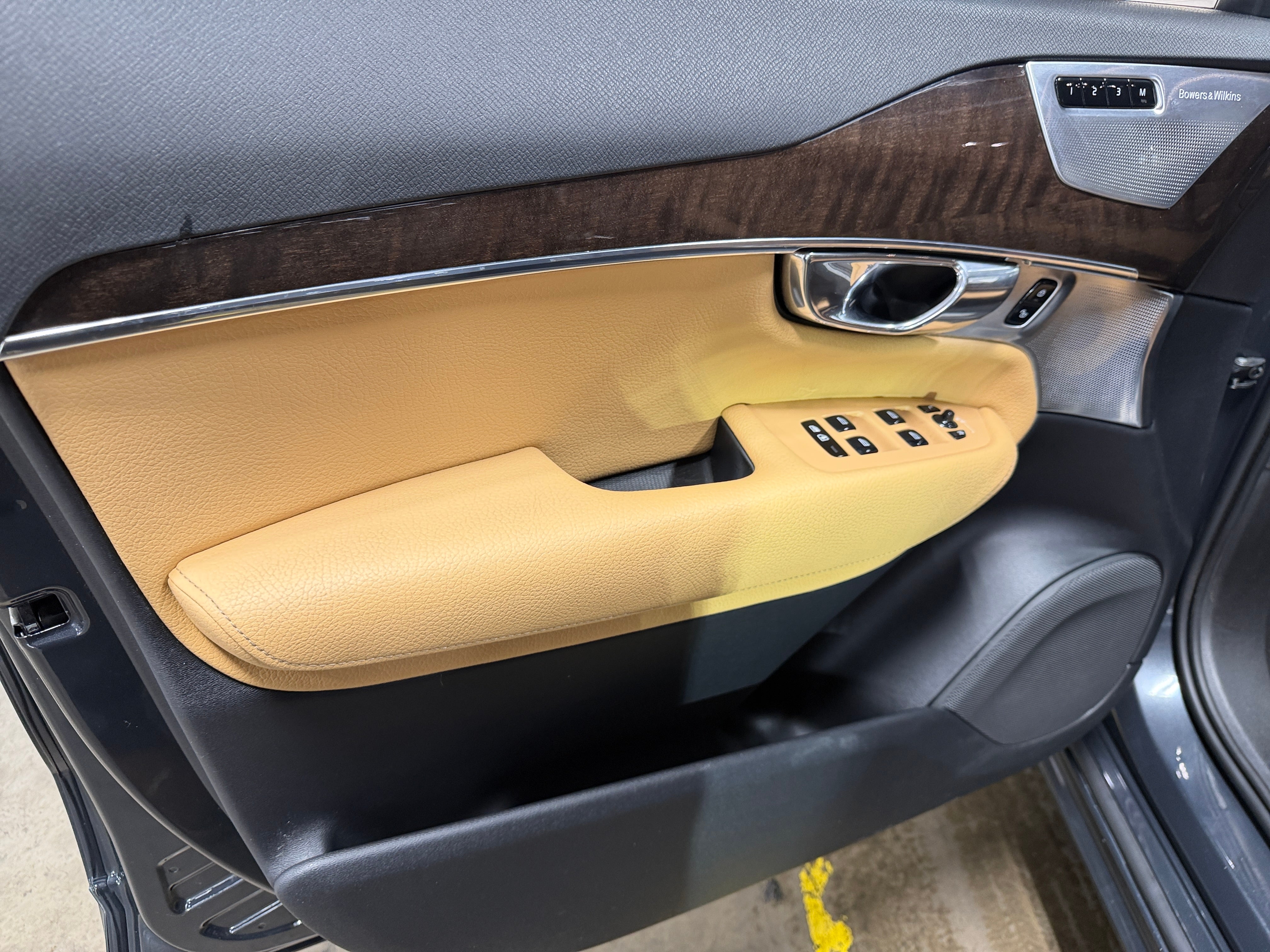2016 Volvo XC90