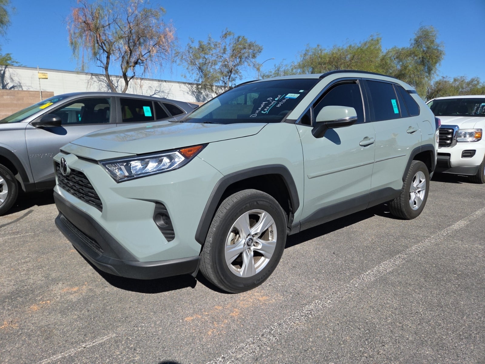 2020 Toyota RAV4 XLE