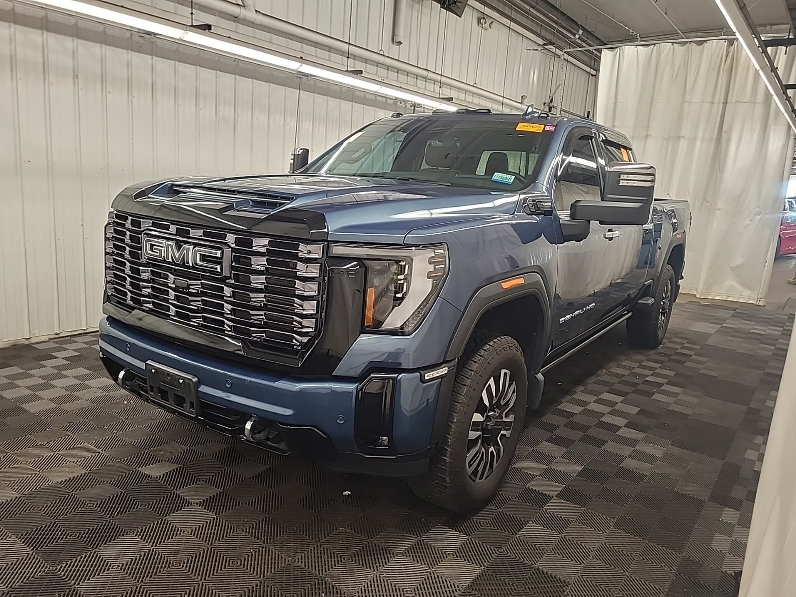 2025 GMC Sierra 2500HD 4WD Crew Cab 159" Denali Ultimate