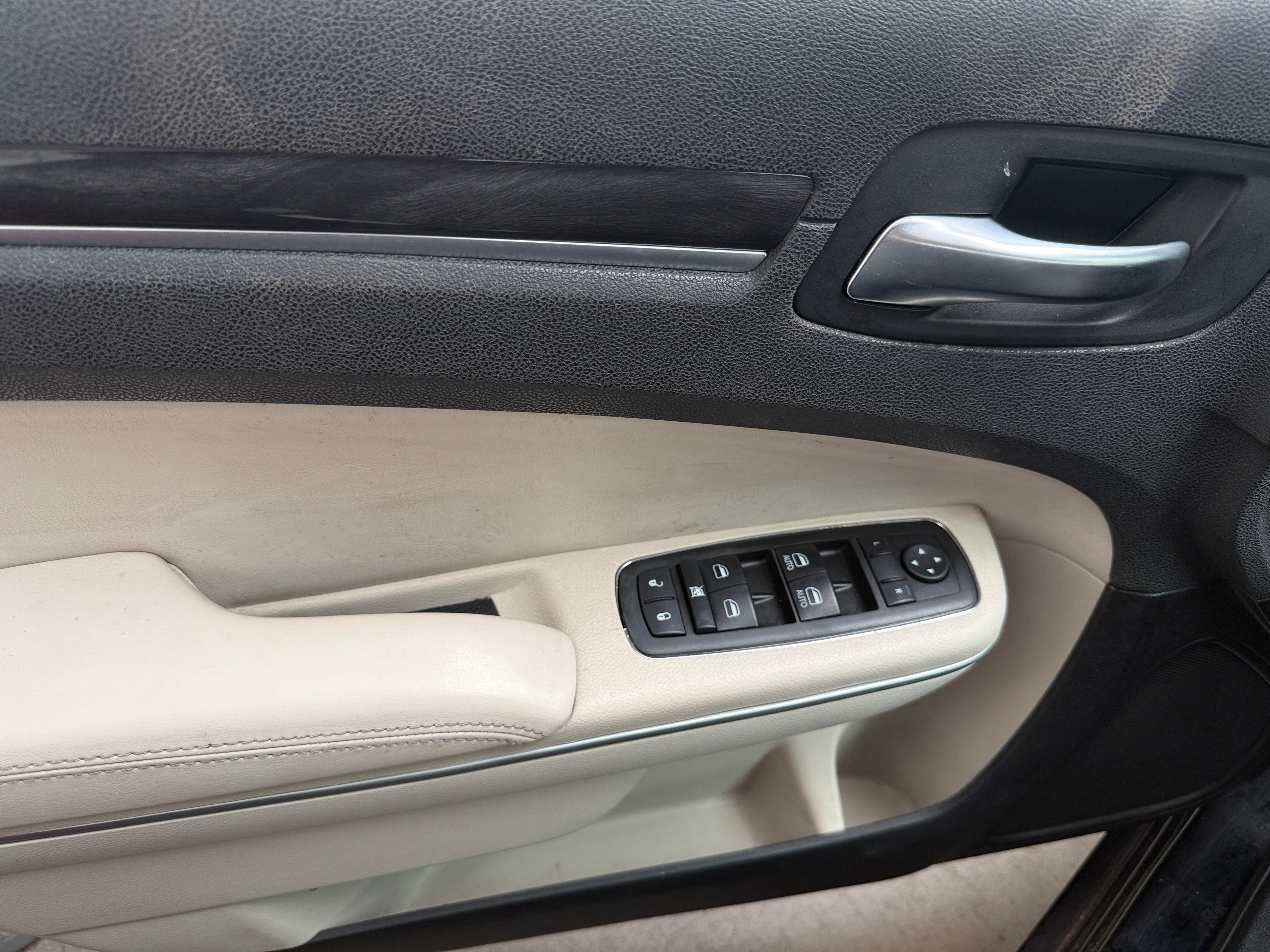 2015 Chrysler 300