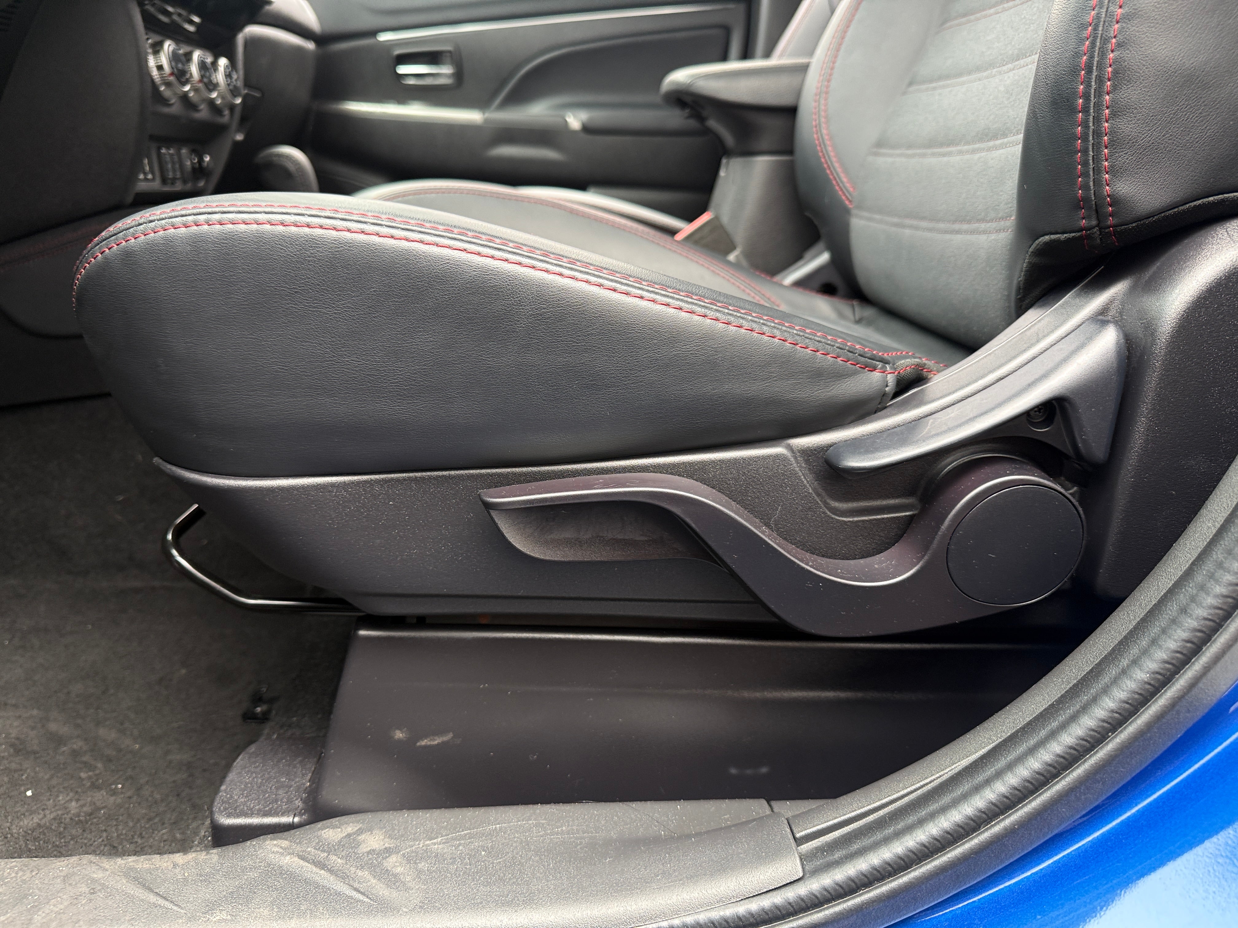 2025 Mitsubishi Outlander Sport SE