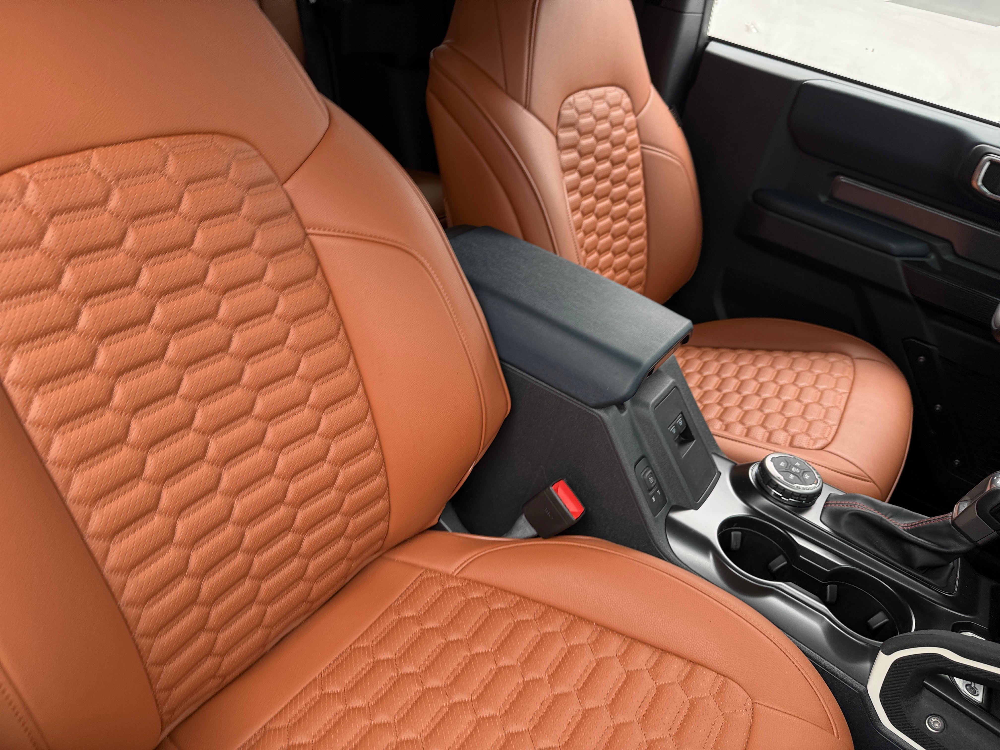 2024 Ford Bronco 2-Door Heritage Editon