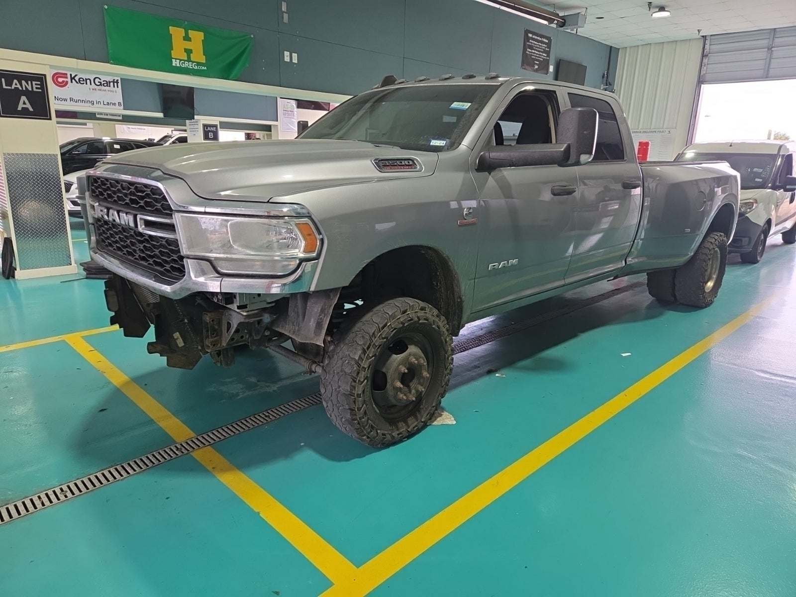 2020 Ram 3500 Tradesman 4x4 Crew Cab 8' Box
