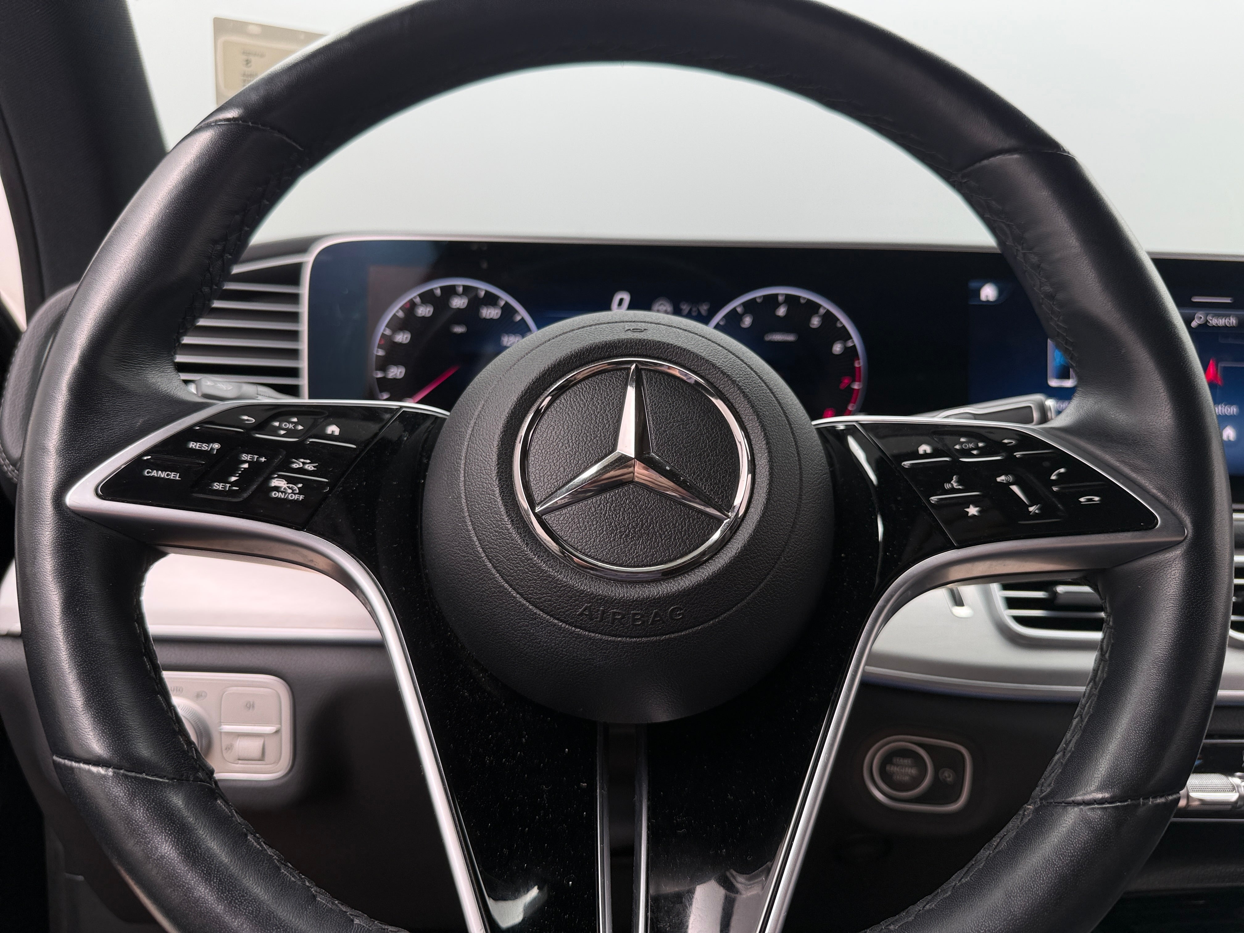2025 Mercedes-Benz GLS