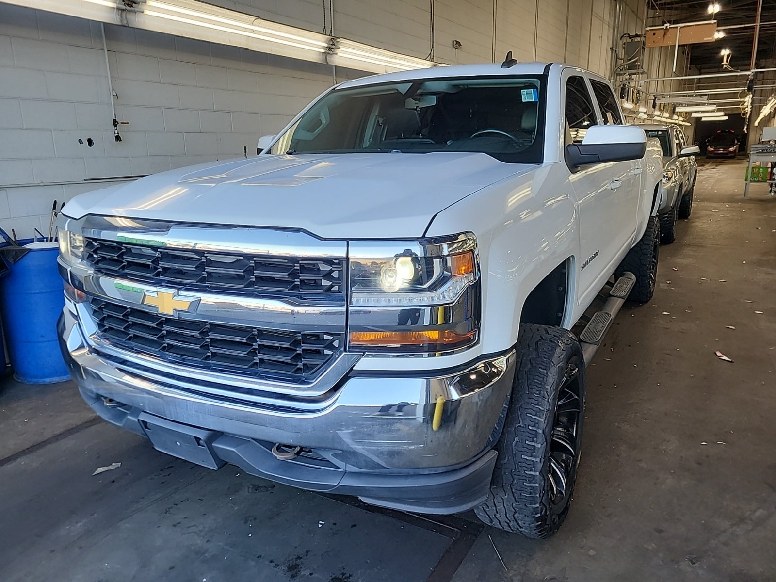 2017 Chevrolet Silverado 1500 4WD Crew Cab 153.0" LT W/1lt