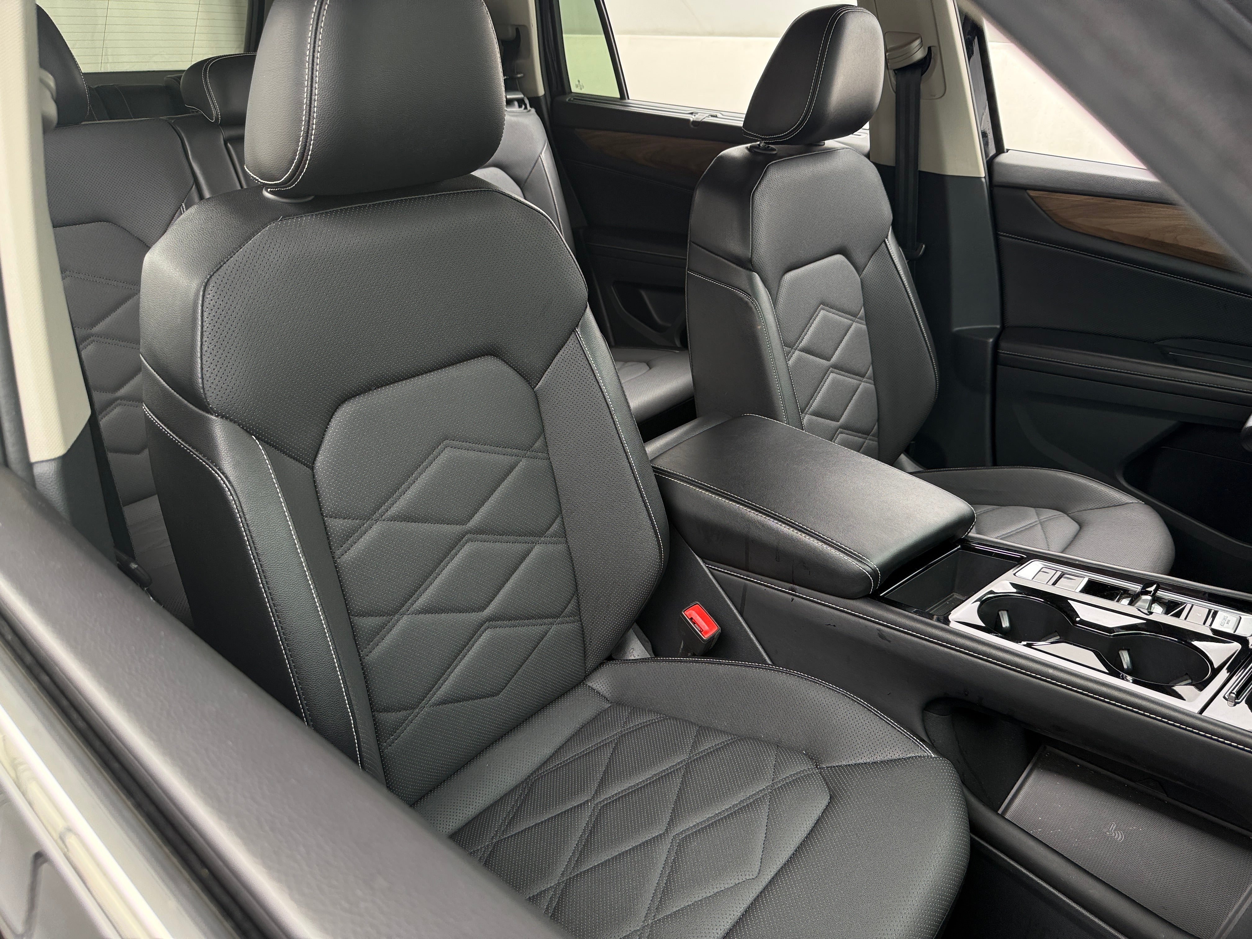 2024 Volkswagen Atlas SE w/Tech