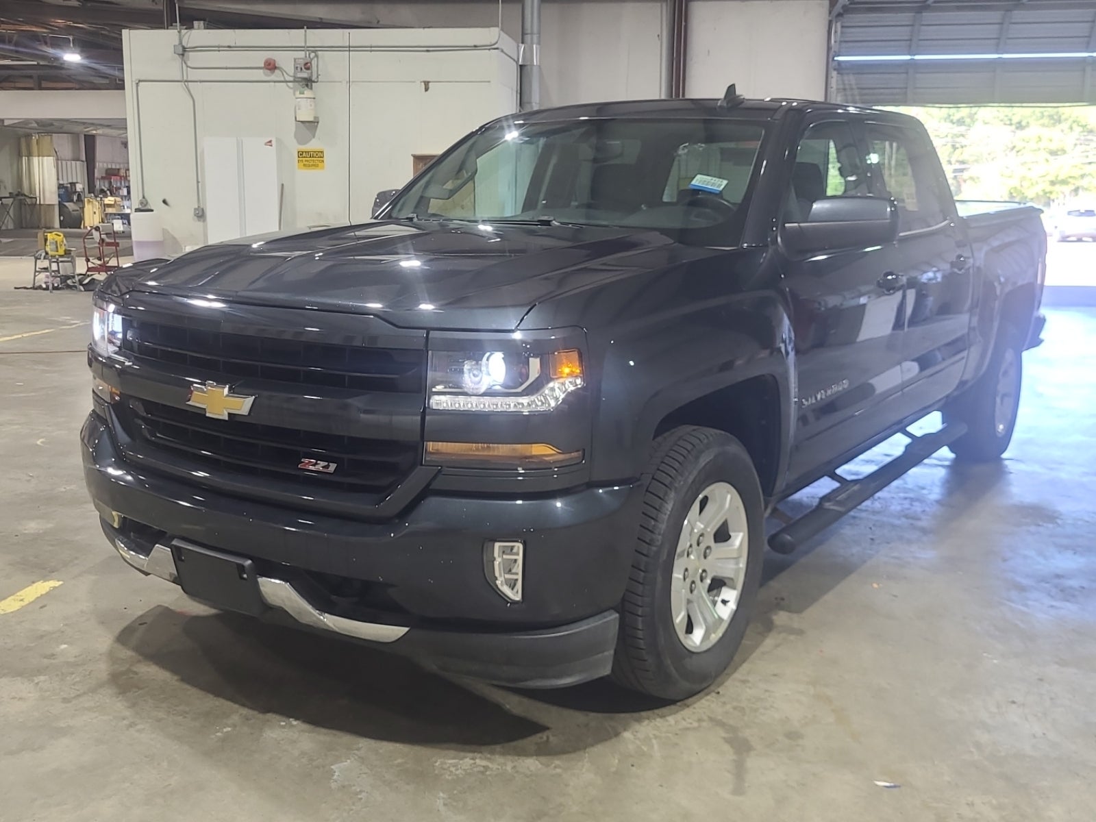 2017 Chevrolet Silverado 1500 4WD Crew Cab 143.5" LT W/2lt