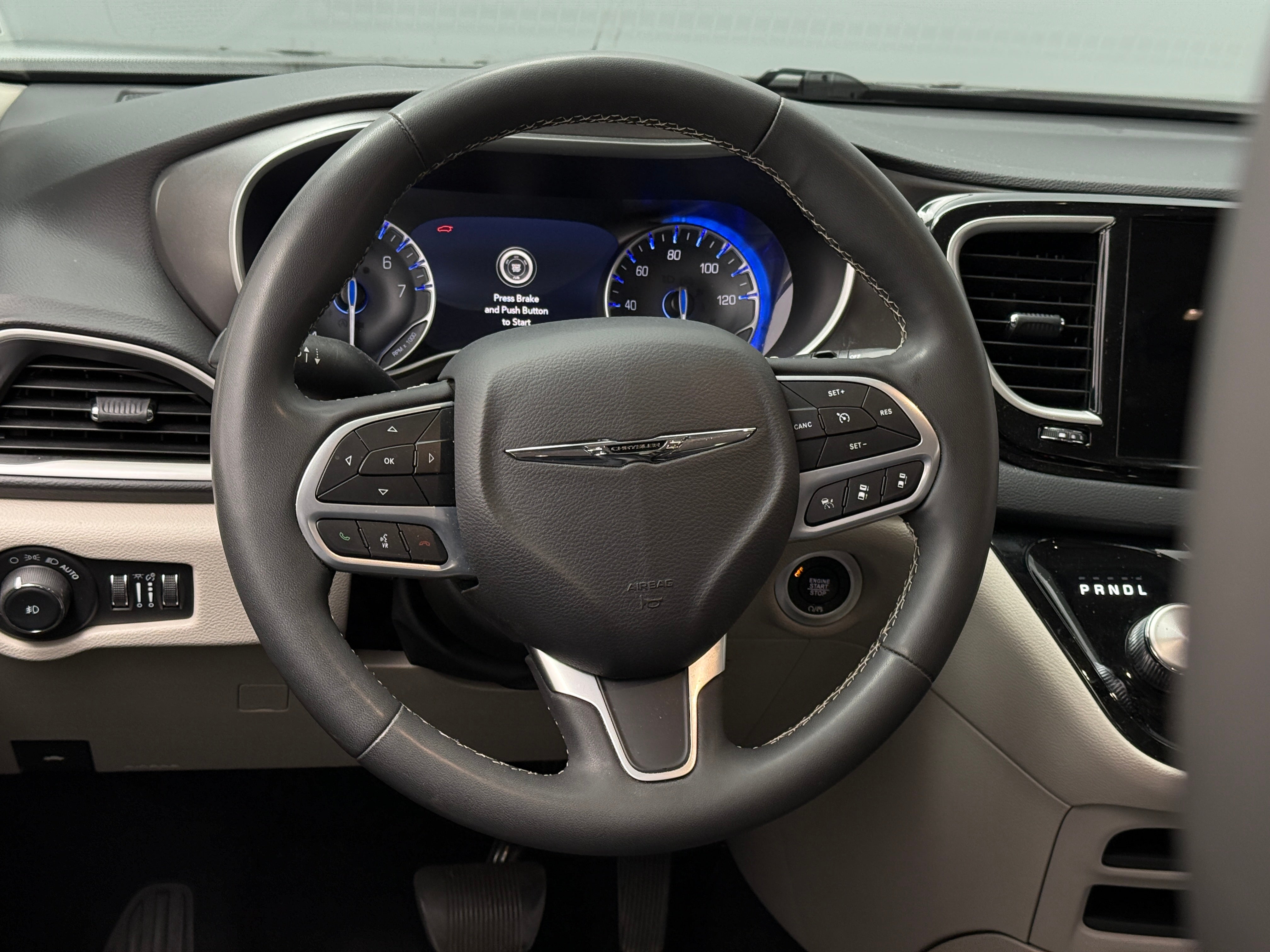 2023 Chrysler Pacifica Touring L