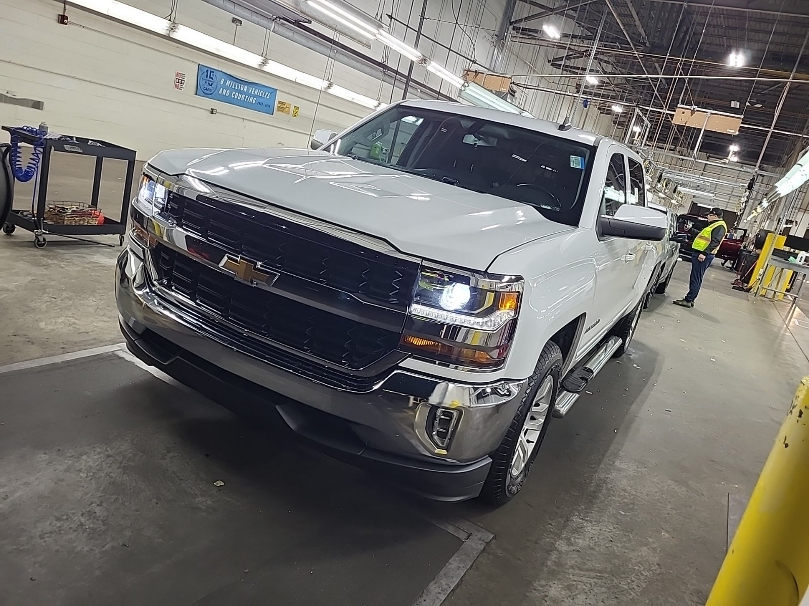 2018 Chevrolet Silverado 1500 2WD Crew Cab 143.5" LT W/1lt