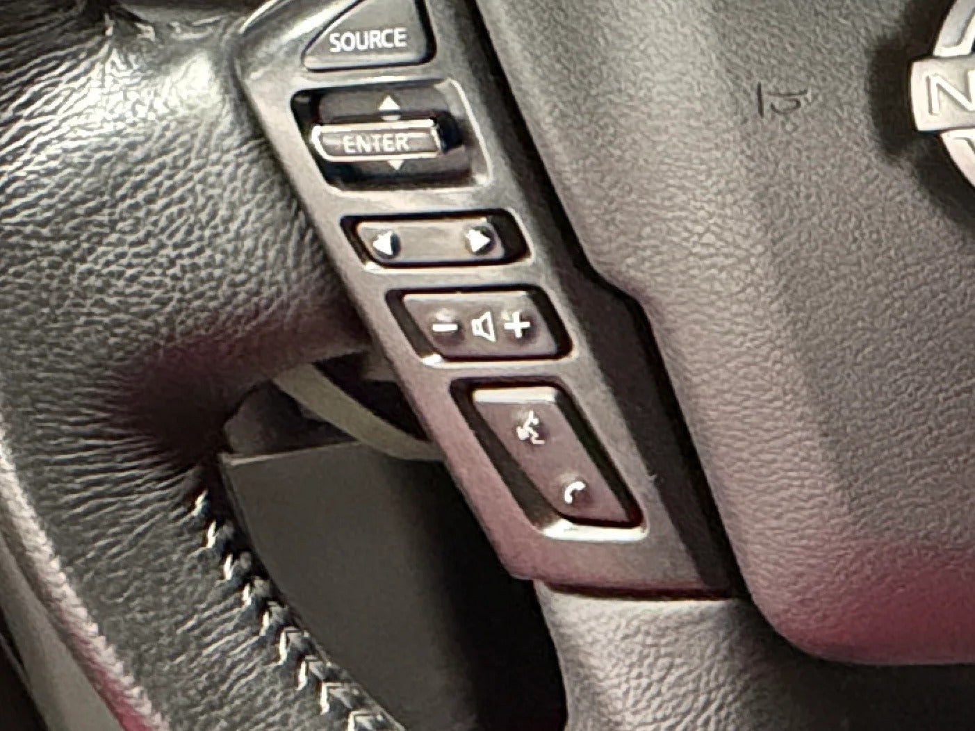 2022 Nissan Frontier SV - Photo 17