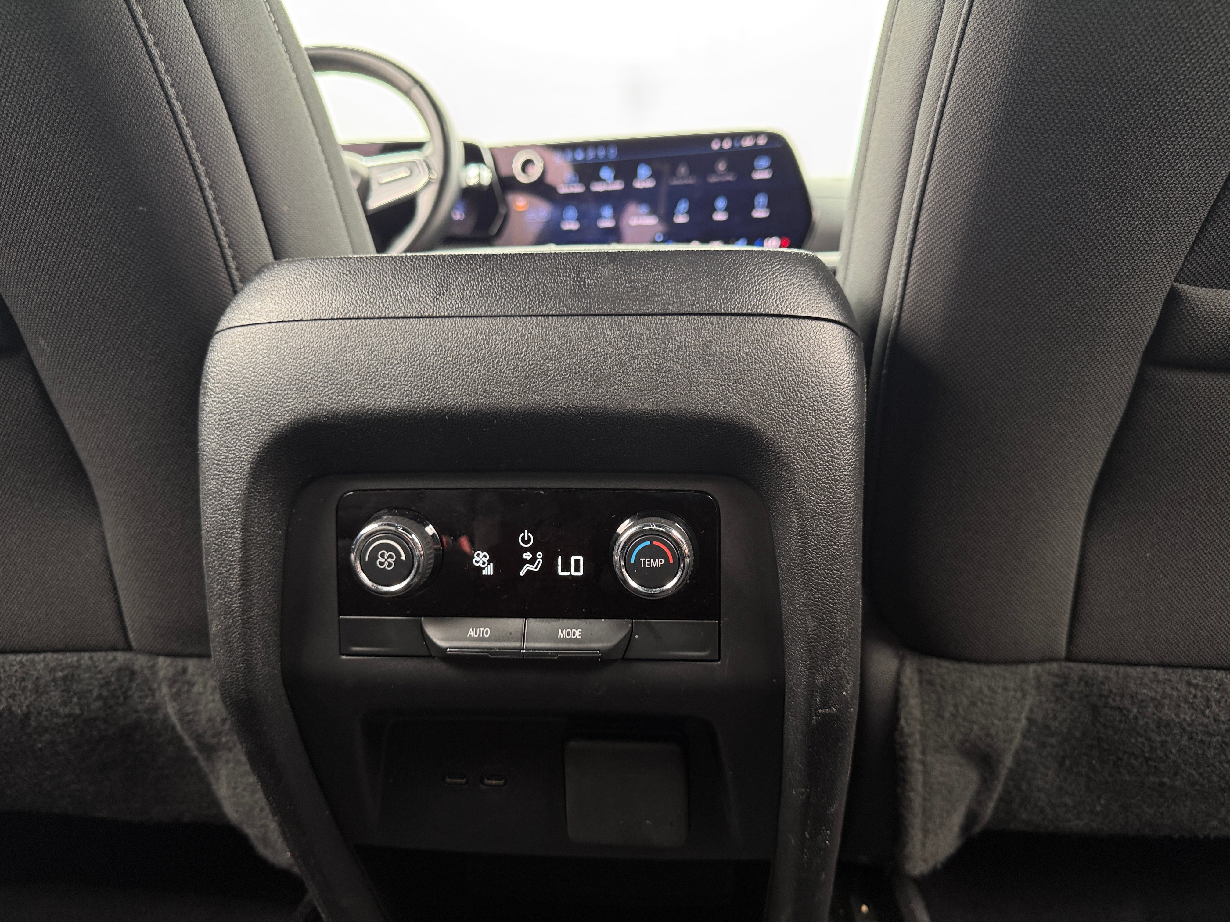 2024 Chevrolet Traverse 2LT