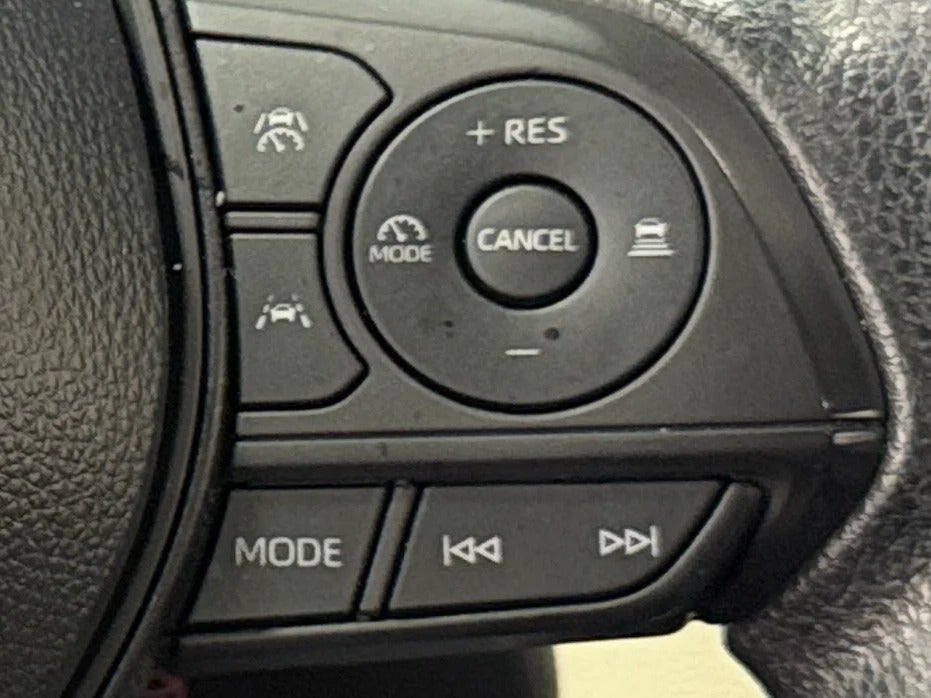 2025 Toyota Corolla LE - Photo 12