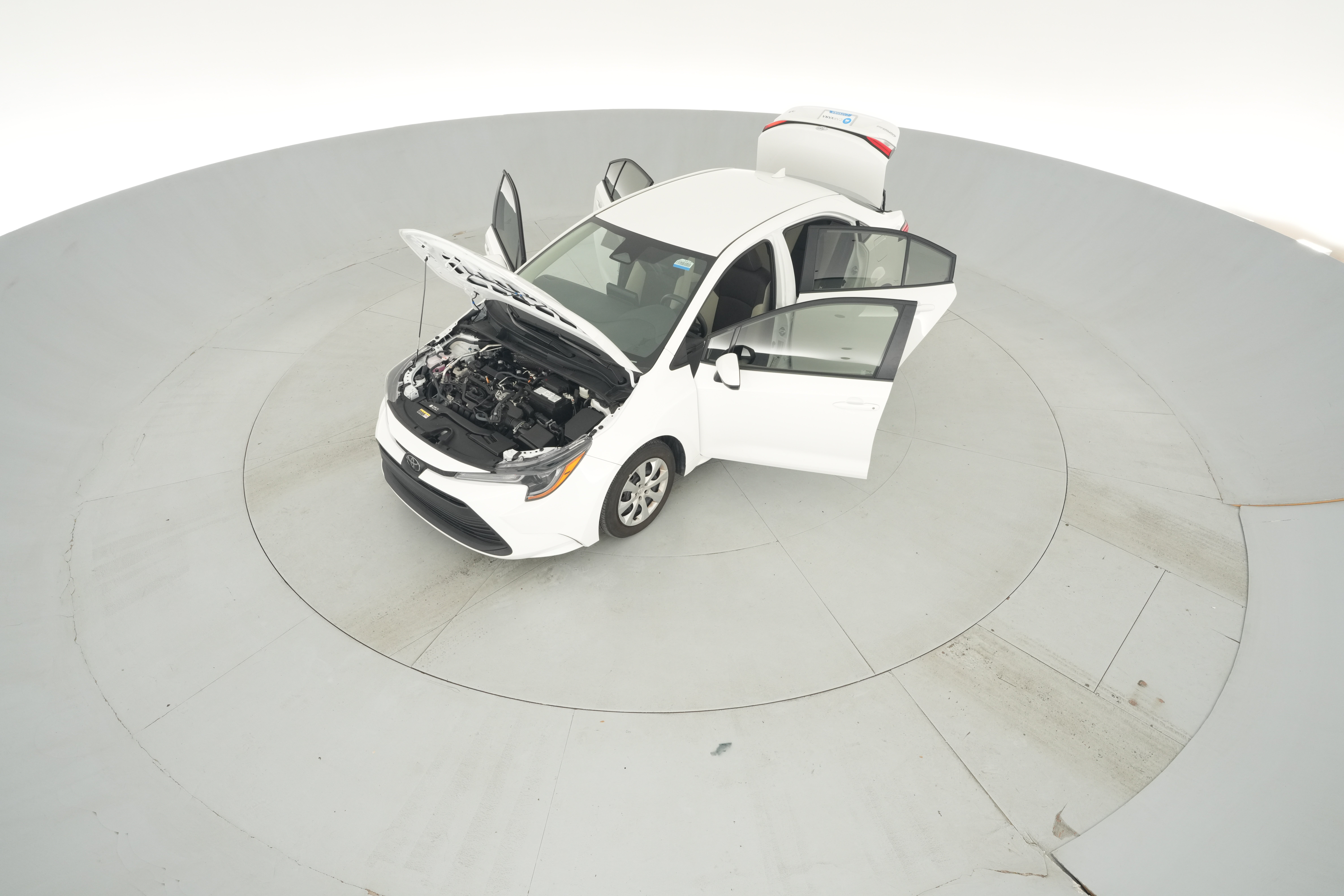2025 Toyota Corolla LE - Photo 38