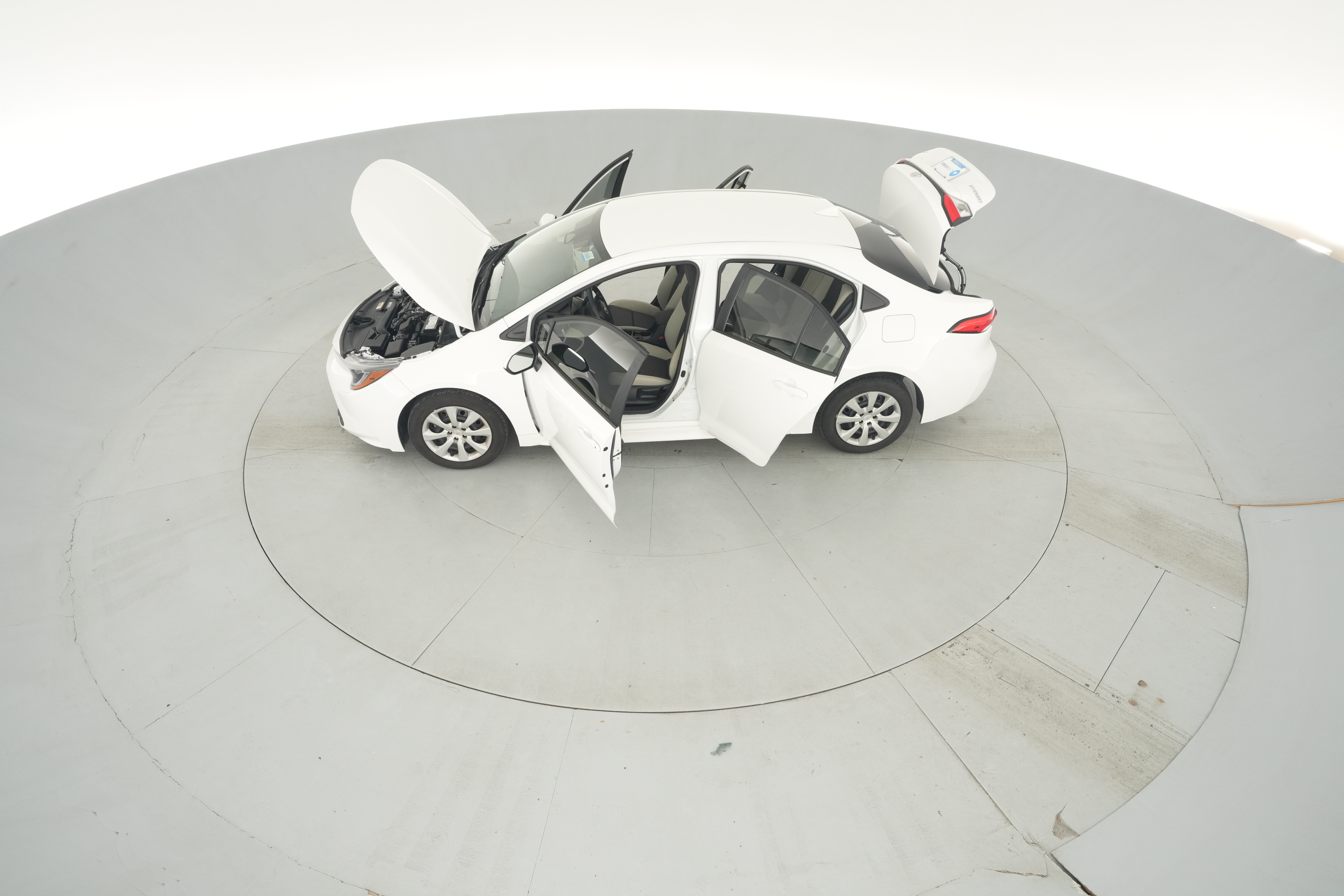 2025 Toyota Corolla LE - Photo 40